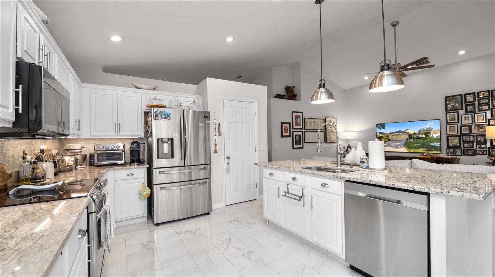 6715 LAKE CLARK DRIVE, Lakeland, FL 33813 6715 LAKE CLARK DRIVE, Lakeland, FL 33813