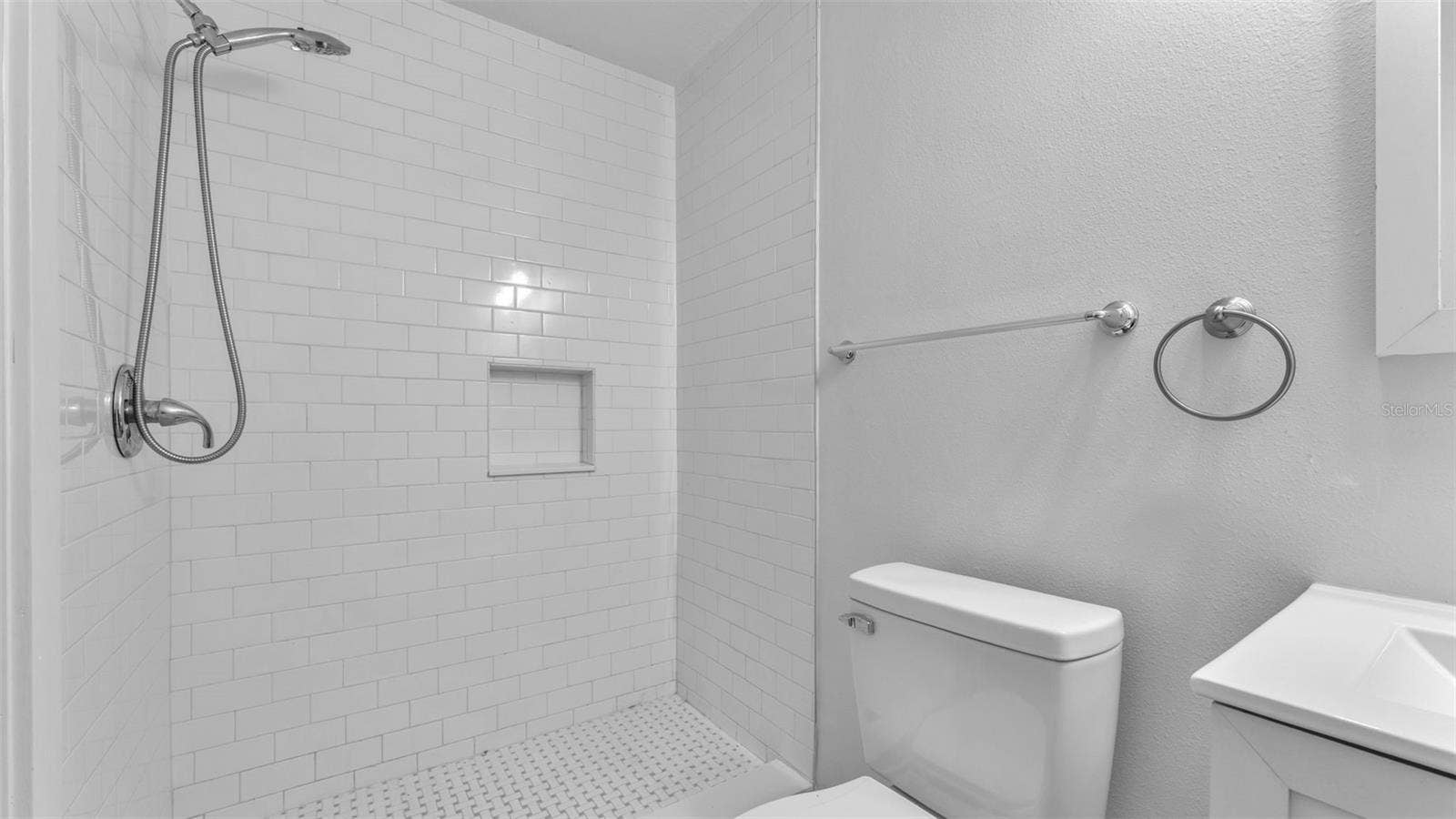 1044 W LIME STREET, Lakeland, FL 33815 1044 W LIME STREET, Lakeland, FL 33815