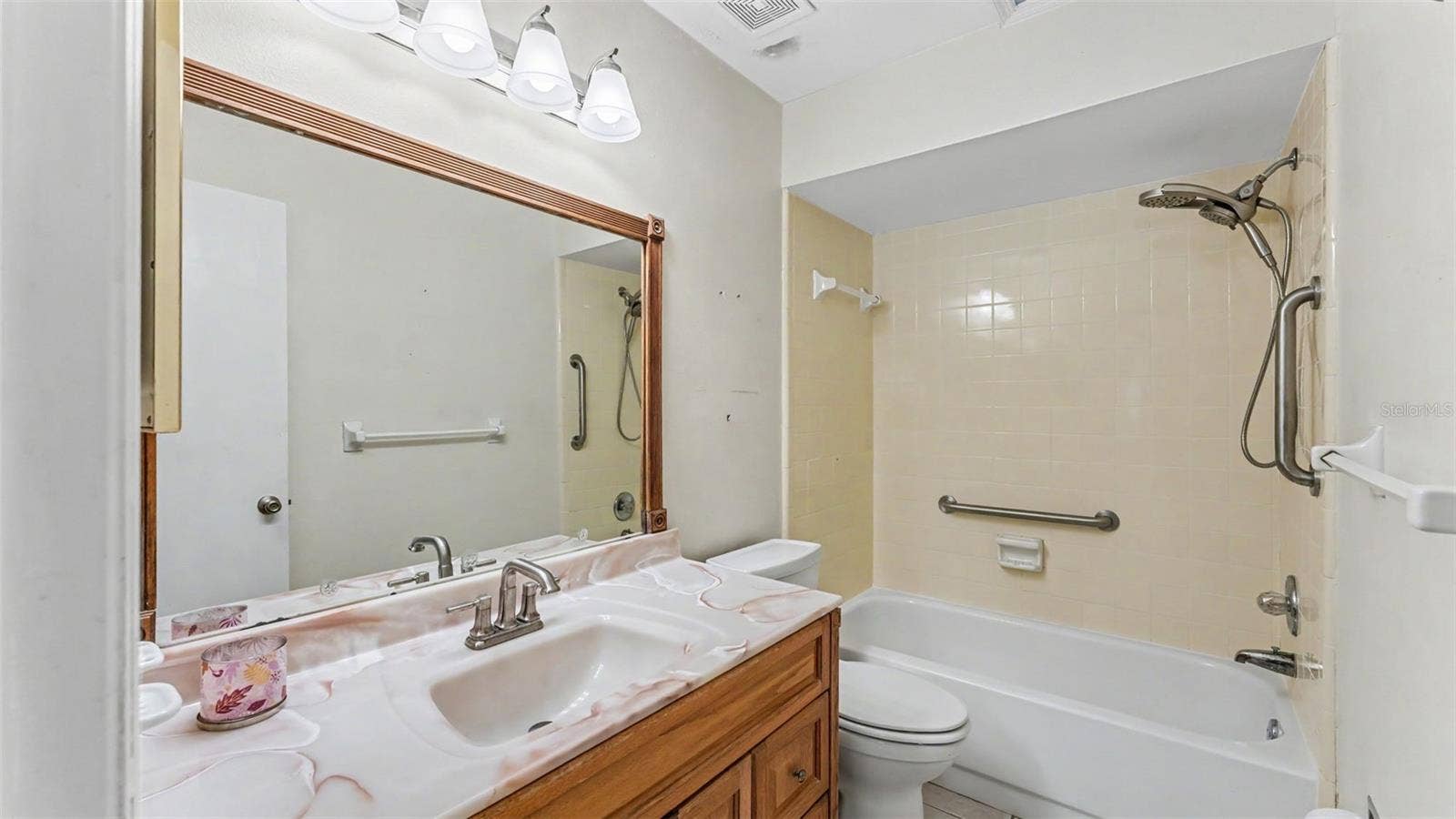 3108 ELDERWOOD PLACE, Seffner, FL 33584 3108 ELDERWOOD PLACE, Seffner, FL 33584