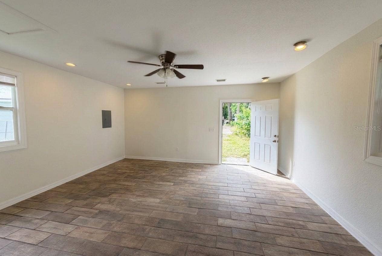 337 AVENUE E SE, #B, Winter Haven, FL 33880