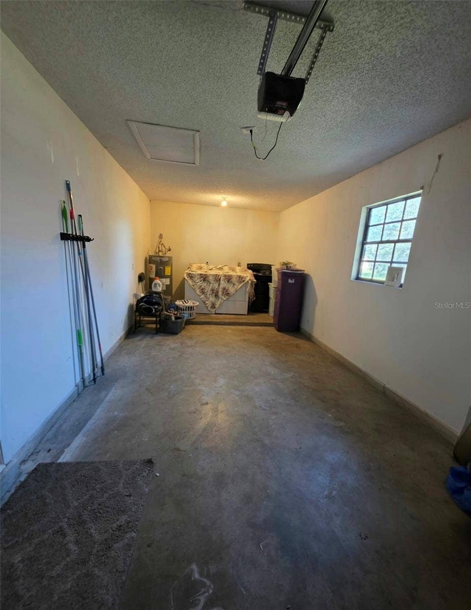 319 OAK TRACK PASS, Ocala, FL 34472 Garage