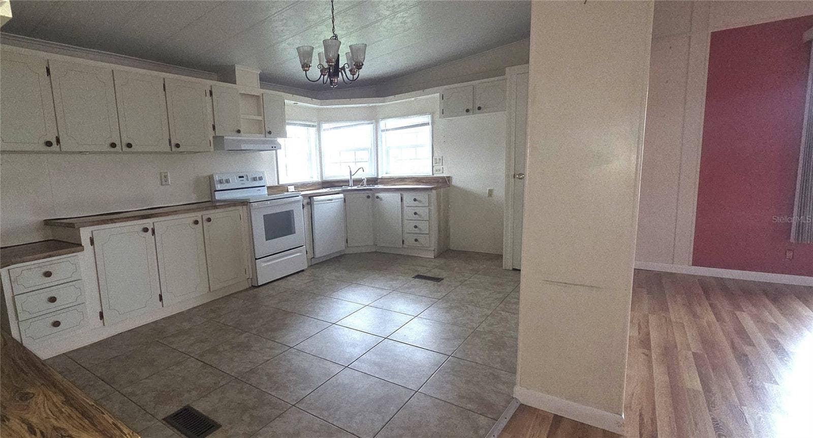 2055 S FLORAL AVENUE, #201, Bartow, FL 33830 2055 S FLORAL AVENUE, #201, Bartow, FL 33830