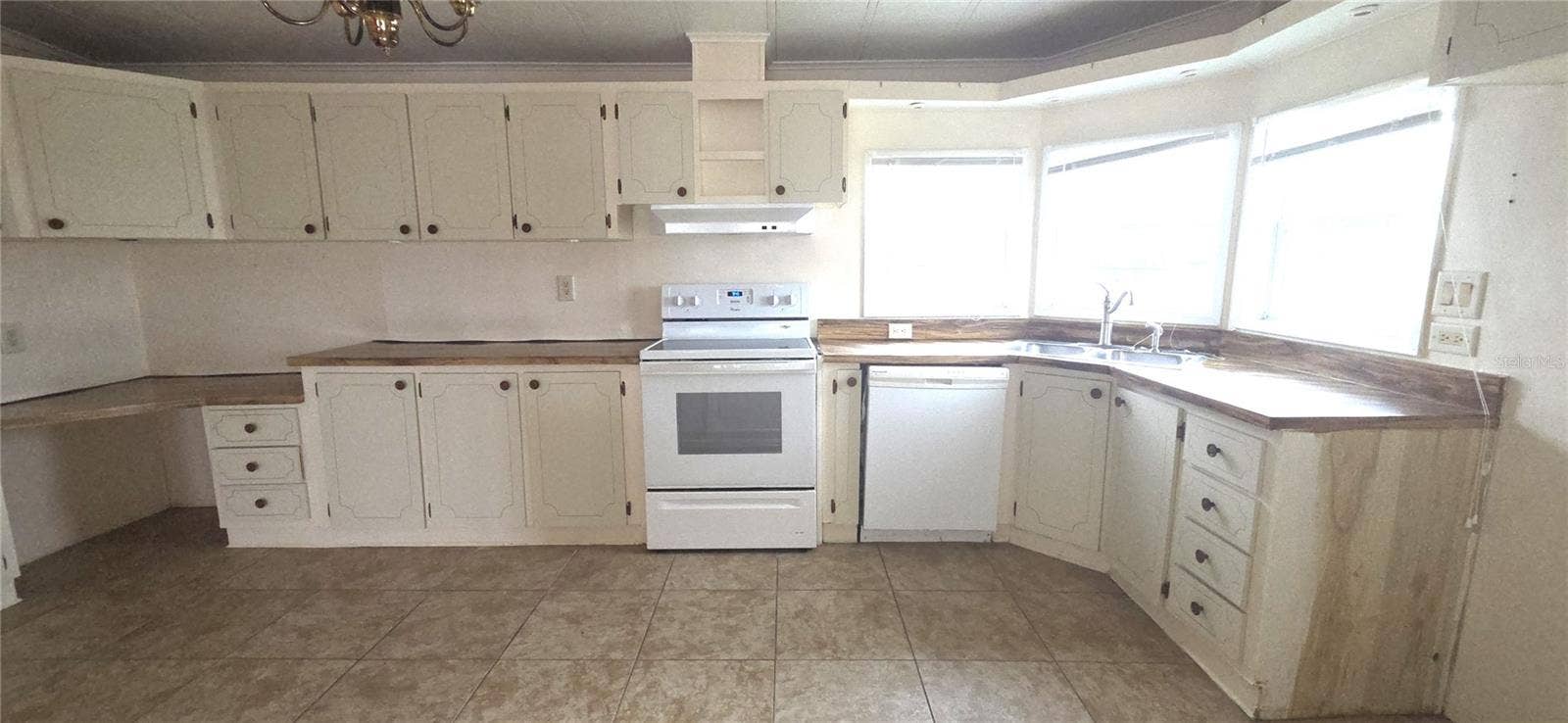 2055 S FLORAL AVENUE, #201, Bartow, FL 33830 2055 S FLORAL AVENUE, #201, Bartow, FL 33830