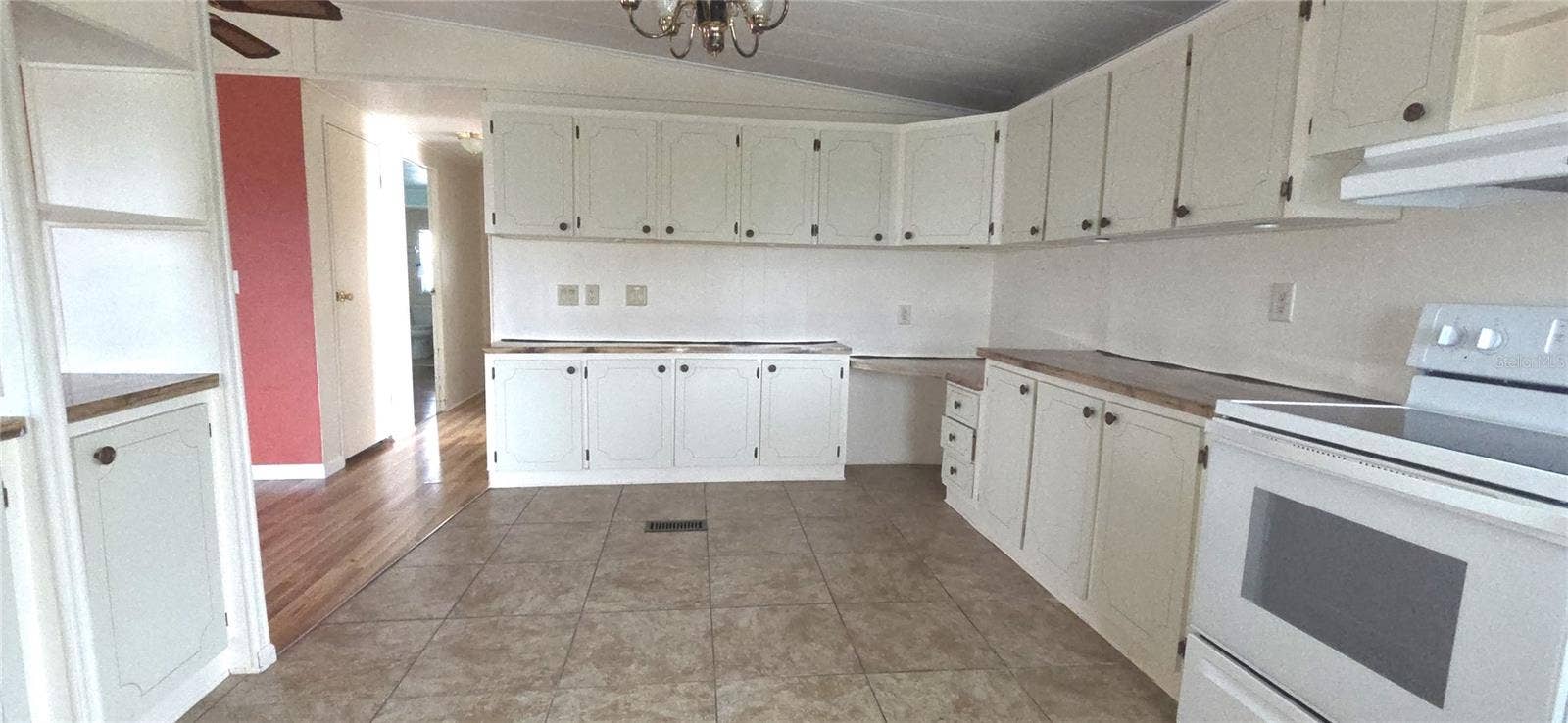 2055 S FLORAL AVENUE, #201, Bartow, FL 33830 2055 S FLORAL AVENUE, #201, Bartow, FL 33830