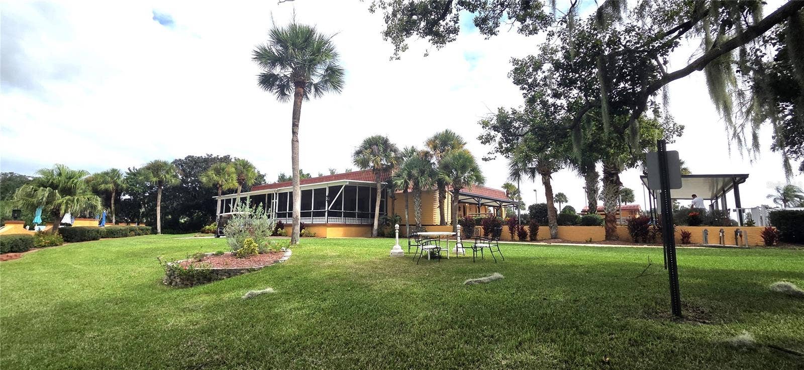 2055 S FLORAL AVENUE, #201, Bartow, FL 33830 2055 S FLORAL AVENUE, #201, Bartow, FL 33830