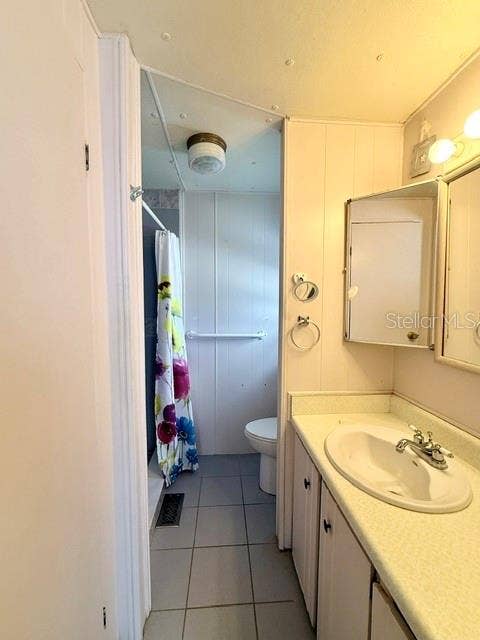 706 ELIZABETH LANE, Lakeland, FL 33809 706 ELIZABETH LANE, Lakeland, FL 33809