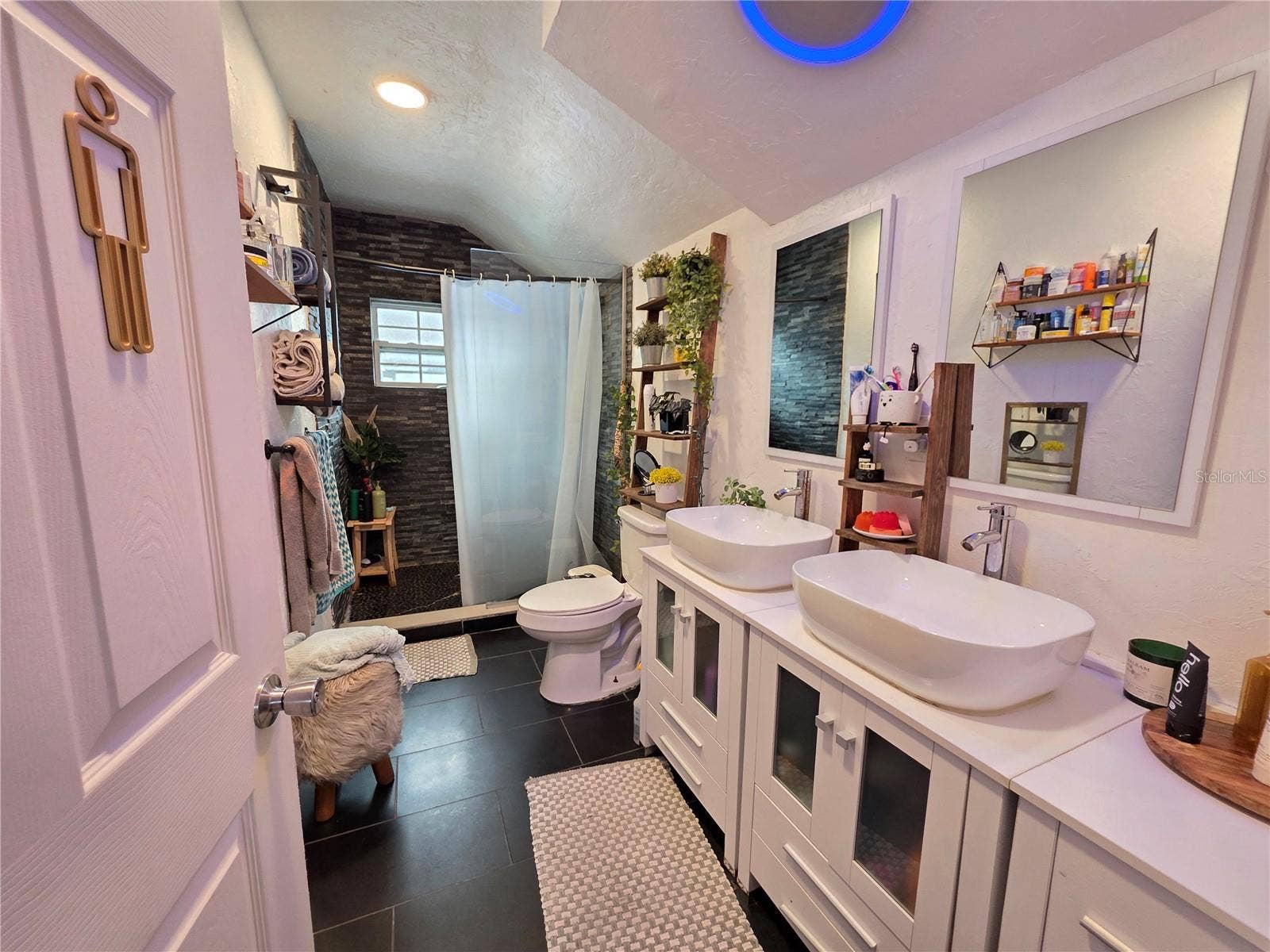 Second unit bathroom