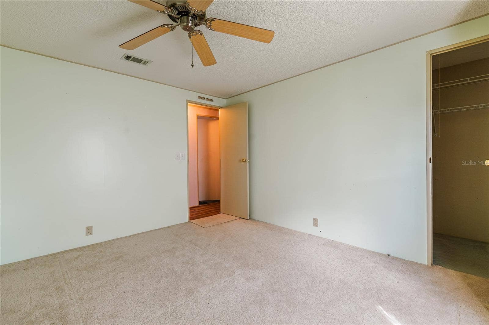 1725 QUAIL HILL DR, Lakeland, FL 33810 1725 QUAIL HILL DR, Lakeland, FL 33810