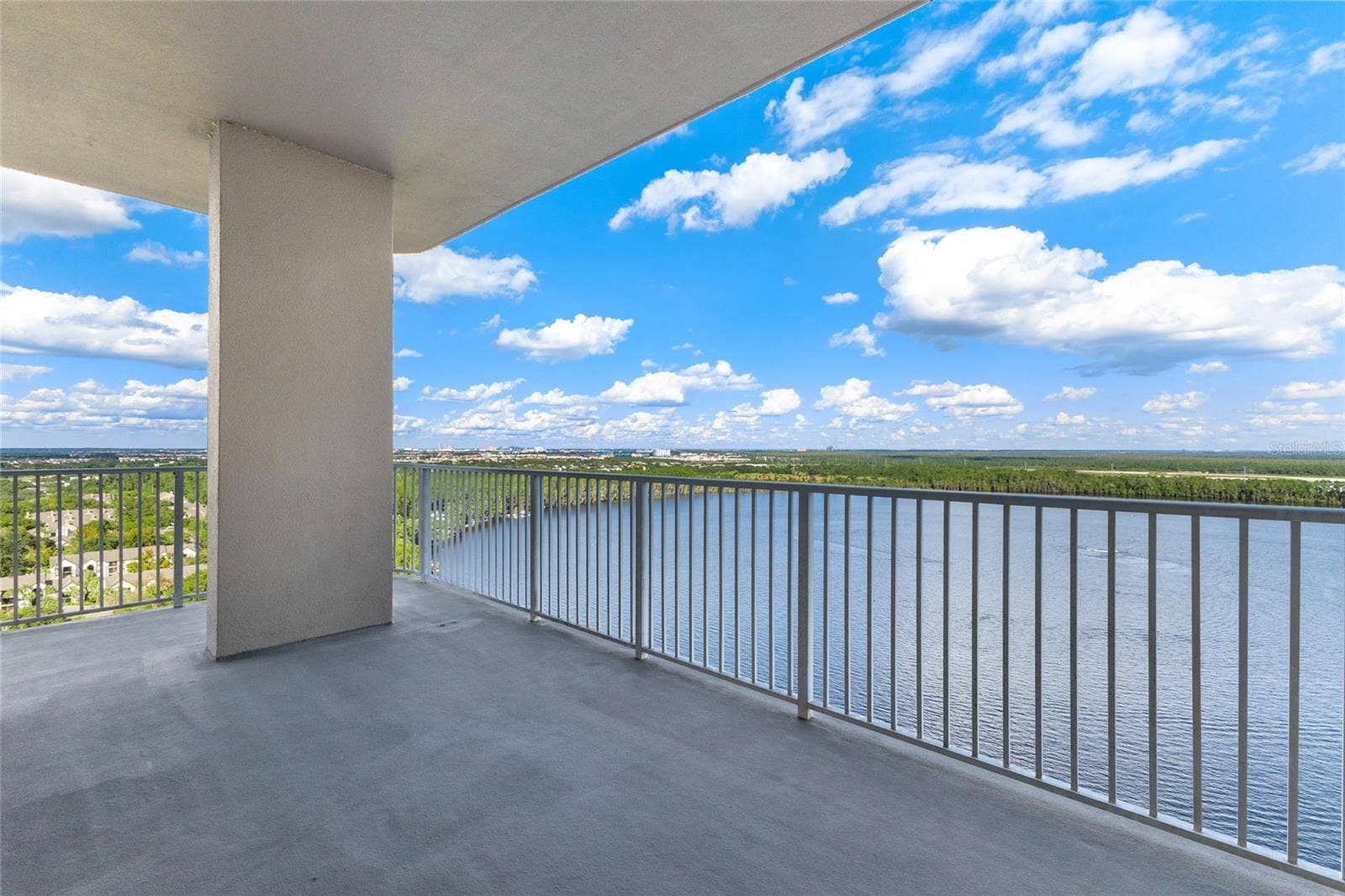 13427 BLUE HERON BEACH DR, #2001, Orlando, FL 32821 13427 BLUE HERON BEACH DR, #2001, Orlando, FL 32821
