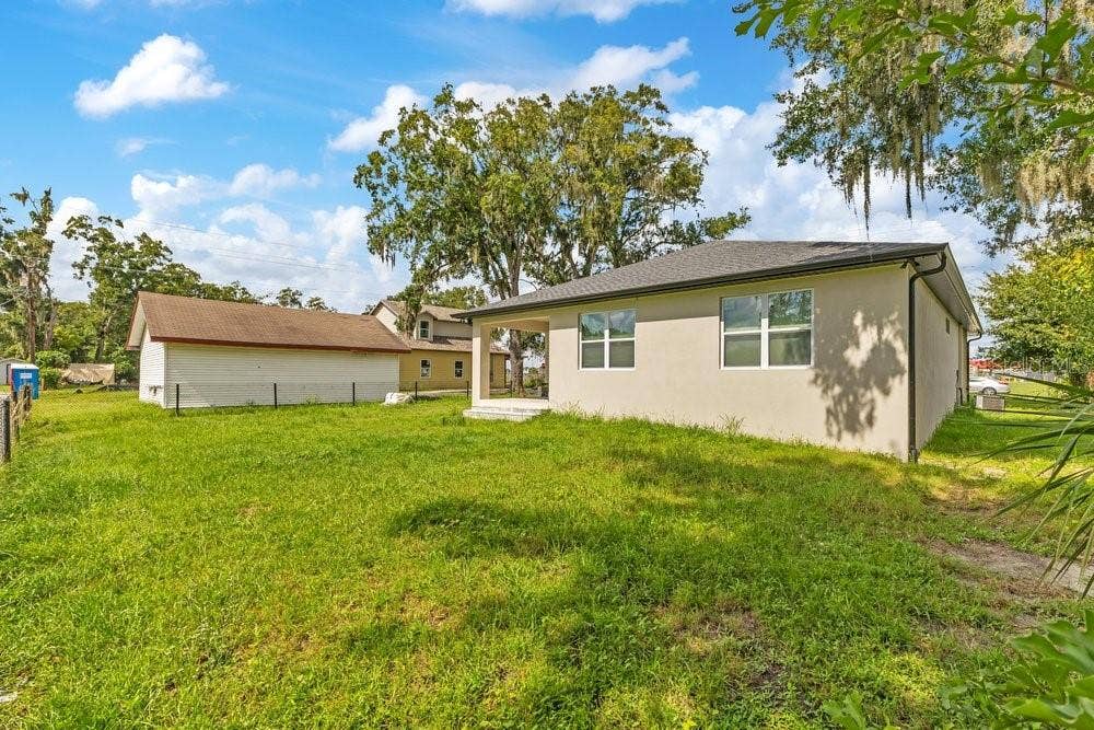 2203 W LOWRY AVENUE, Plant City, FL 33563 2203 W LOWRY AVENUE, Plant City, FL 33563