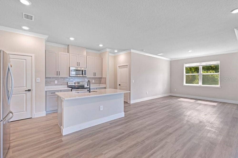 2203 W LOWRY AVENUE, Plant City, FL 33563 2203 W LOWRY AVENUE, Plant City, FL 33563