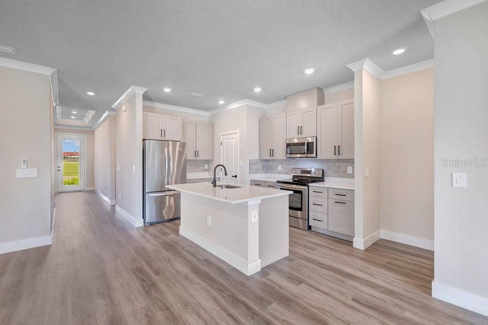 2203 W LOWRY AVENUE, Plant City, FL 33563 2203 W LOWRY AVENUE, Plant City, FL 33563