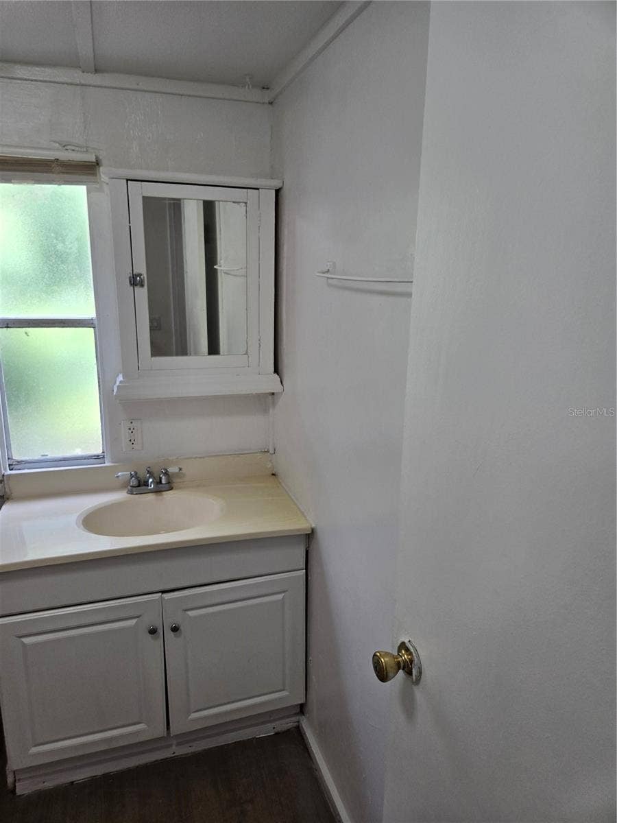 12515 FOUR OAKS ROAD, Tampa, FL 33624 12515 FOUR OAKS ROAD, Tampa, FL 33624