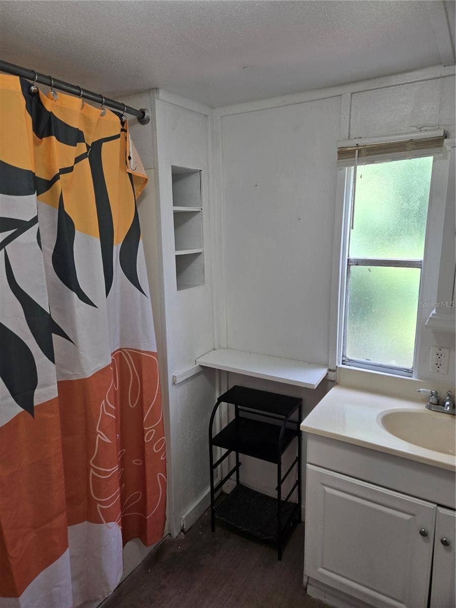 12515 FOUR OAKS ROAD, Tampa, FL 33624 12515 FOUR OAKS ROAD, Tampa, FL 33624
