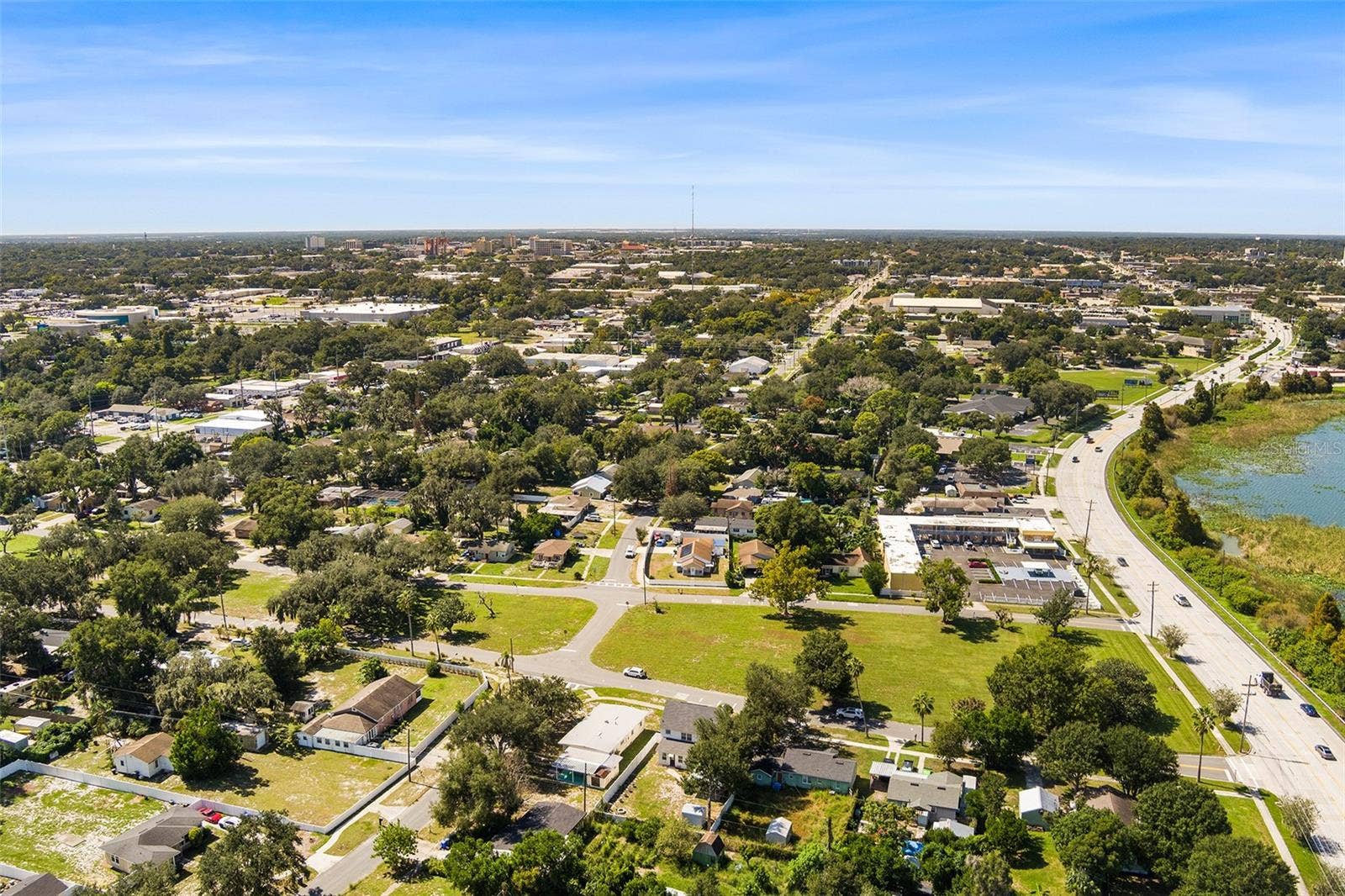 807 INTERLACHEN PARKWAY, Lakeland, FL 33801 807 INTERLACHEN PARKWAY, Lakeland, FL 33801