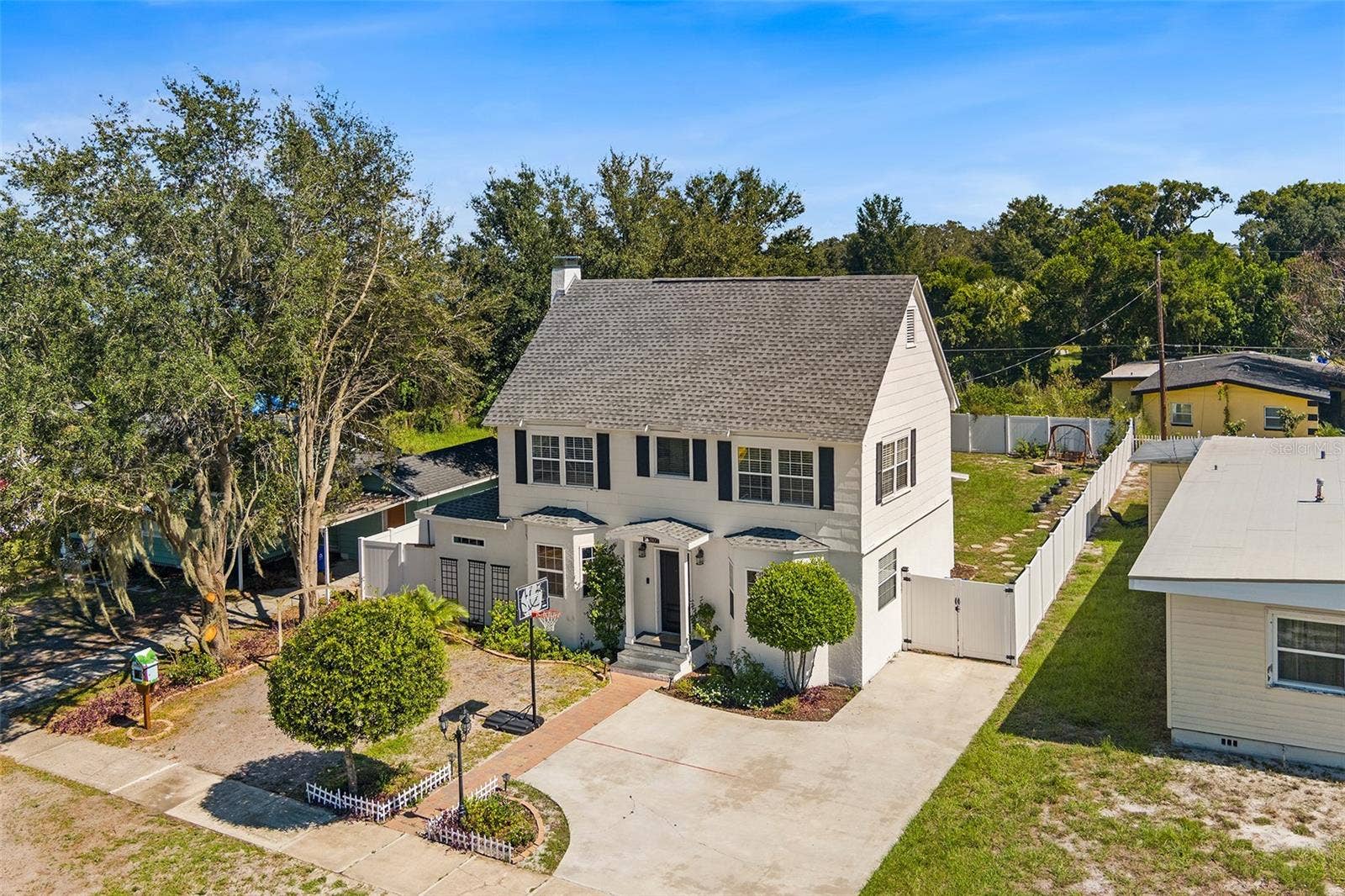 807 INTERLACHEN PARKWAY, Lakeland, FL 33801 807 INTERLACHEN PARKWAY, Lakeland, FL 33801