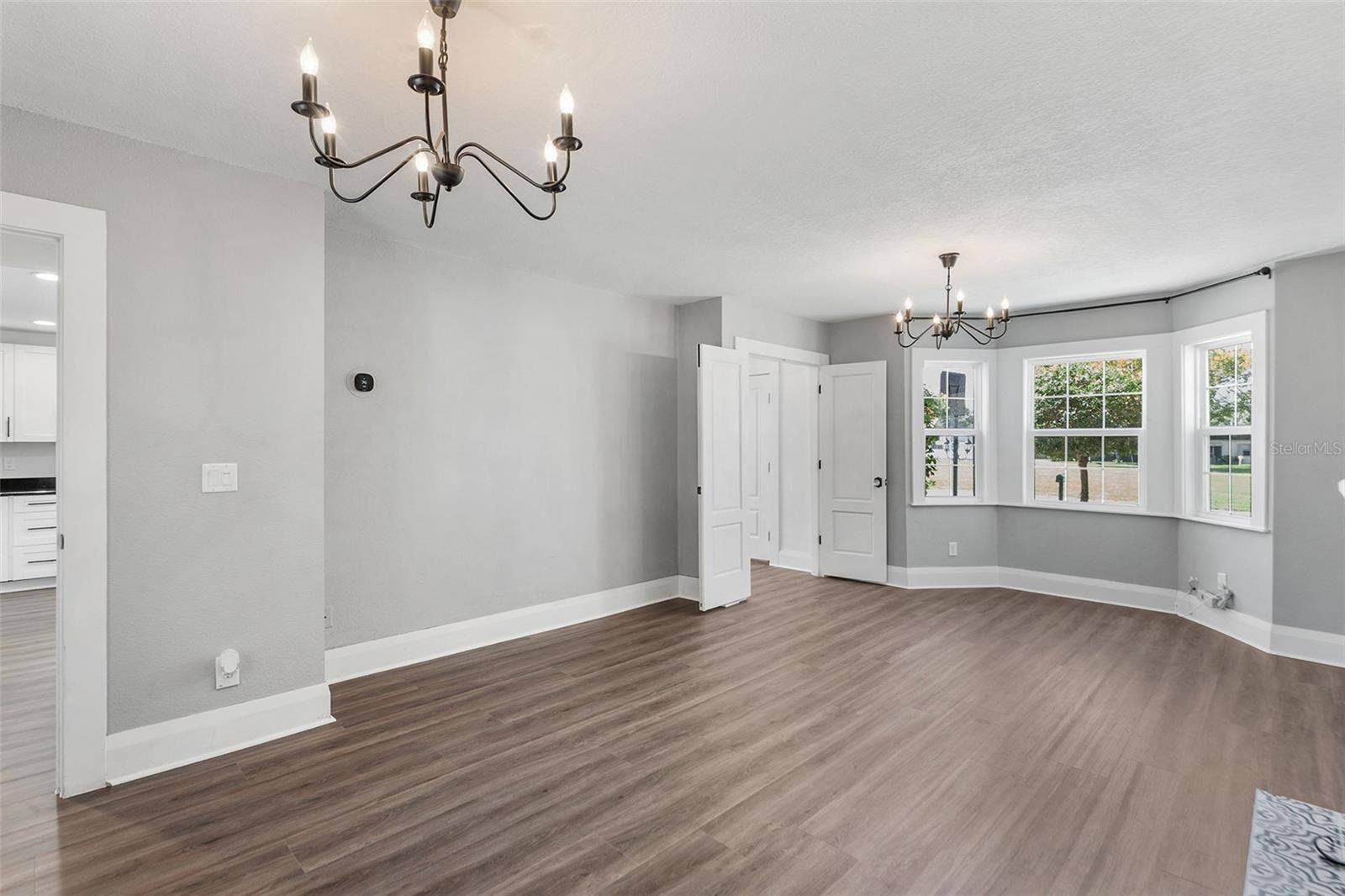 807 INTERLACHEN PARKWAY, Lakeland, FL 33801 Living room