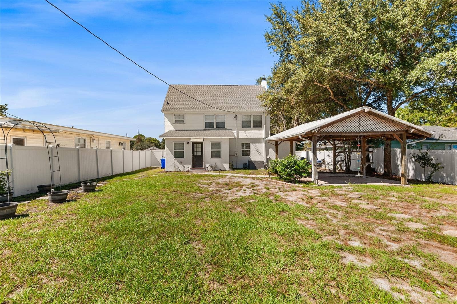 807 INTERLACHEN PARKWAY, Lakeland, FL 33801 Backyard