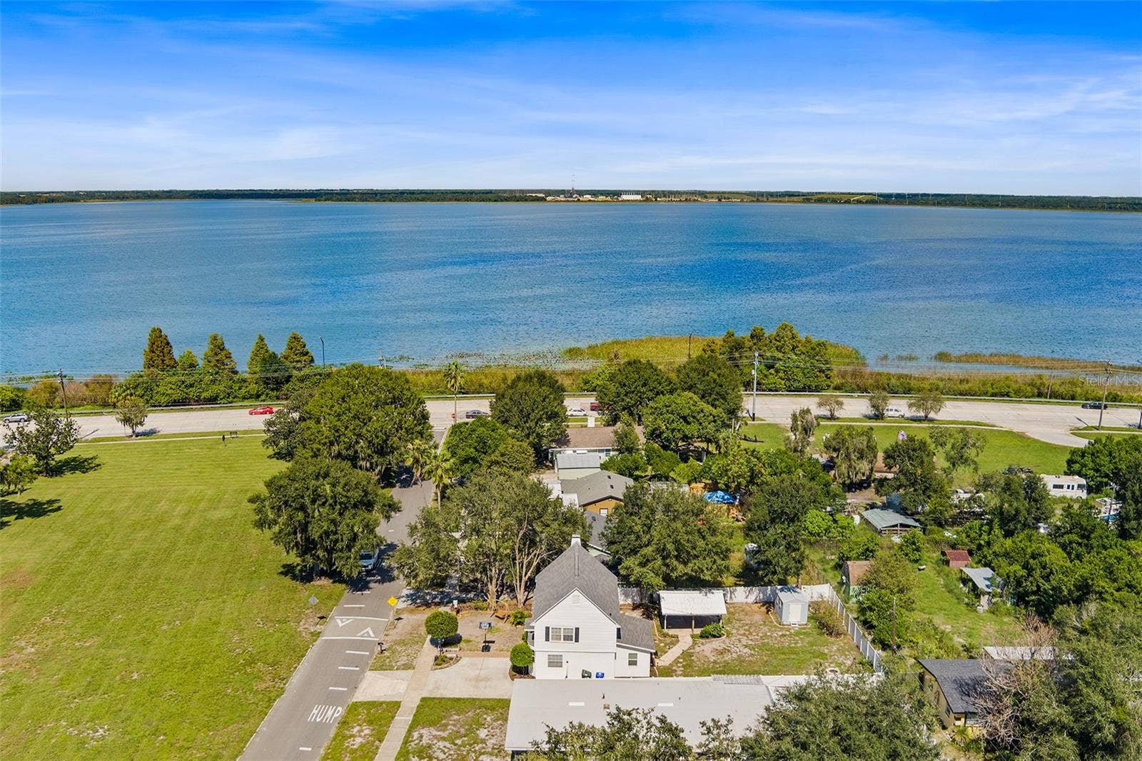 807 INTERLACHEN PARKWAY, Lakeland, FL 33801 Lake view