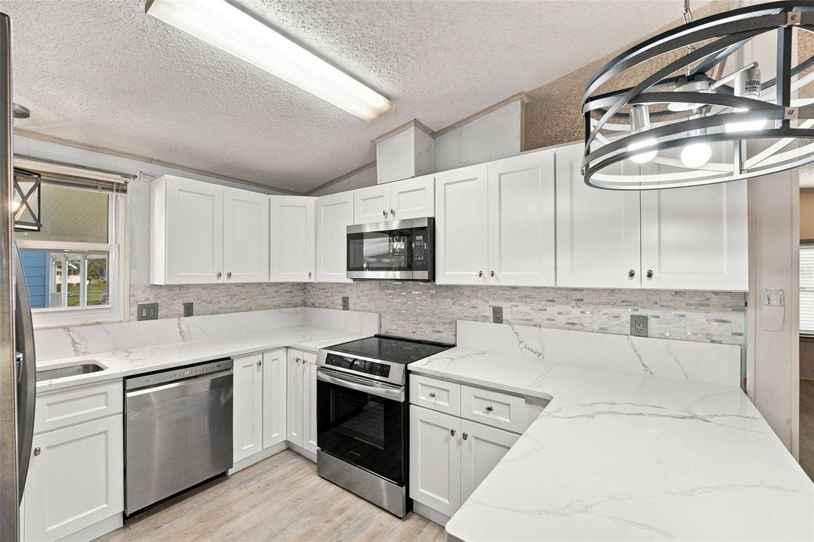 4863 FOXWOOD BOULEVARD, Lakeland, FL 33810 4863 FOXWOOD BOULEVARD, Lakeland, FL 33810