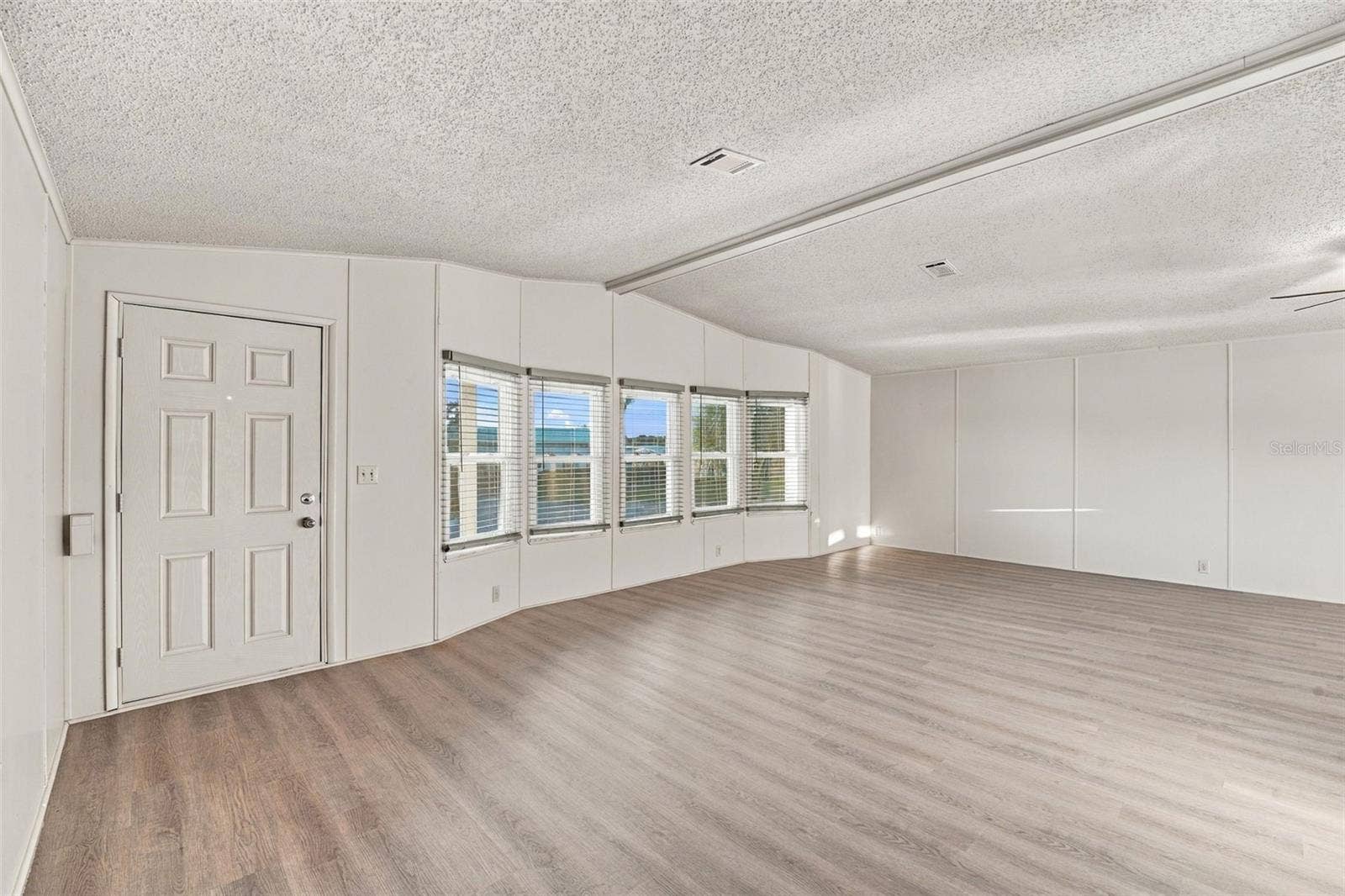 4863 FOXWOOD BOULEVARD, Lakeland, FL 33810 4863 FOXWOOD BOULEVARD, Lakeland, FL 33810