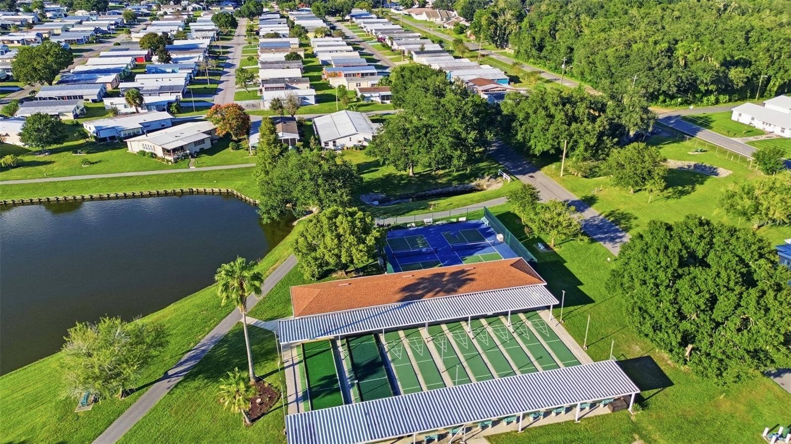 4863 FOXWOOD BOULEVARD, Lakeland, FL 33810 4863 FOXWOOD BOULEVARD, Lakeland, FL 33810