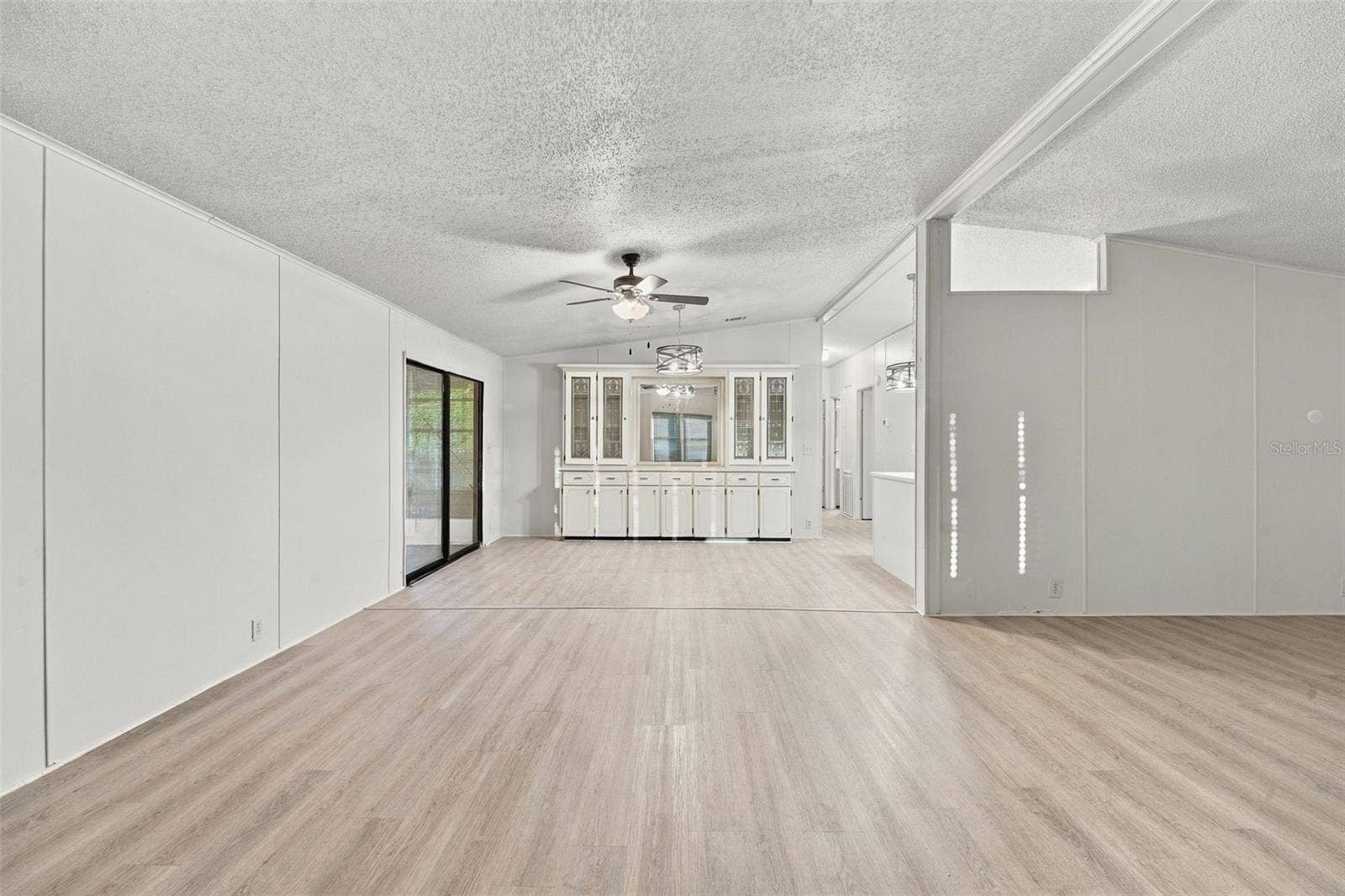 4863 FOXWOOD BOULEVARD, Lakeland, FL 33810 4863 FOXWOOD BOULEVARD, Lakeland, FL 33810