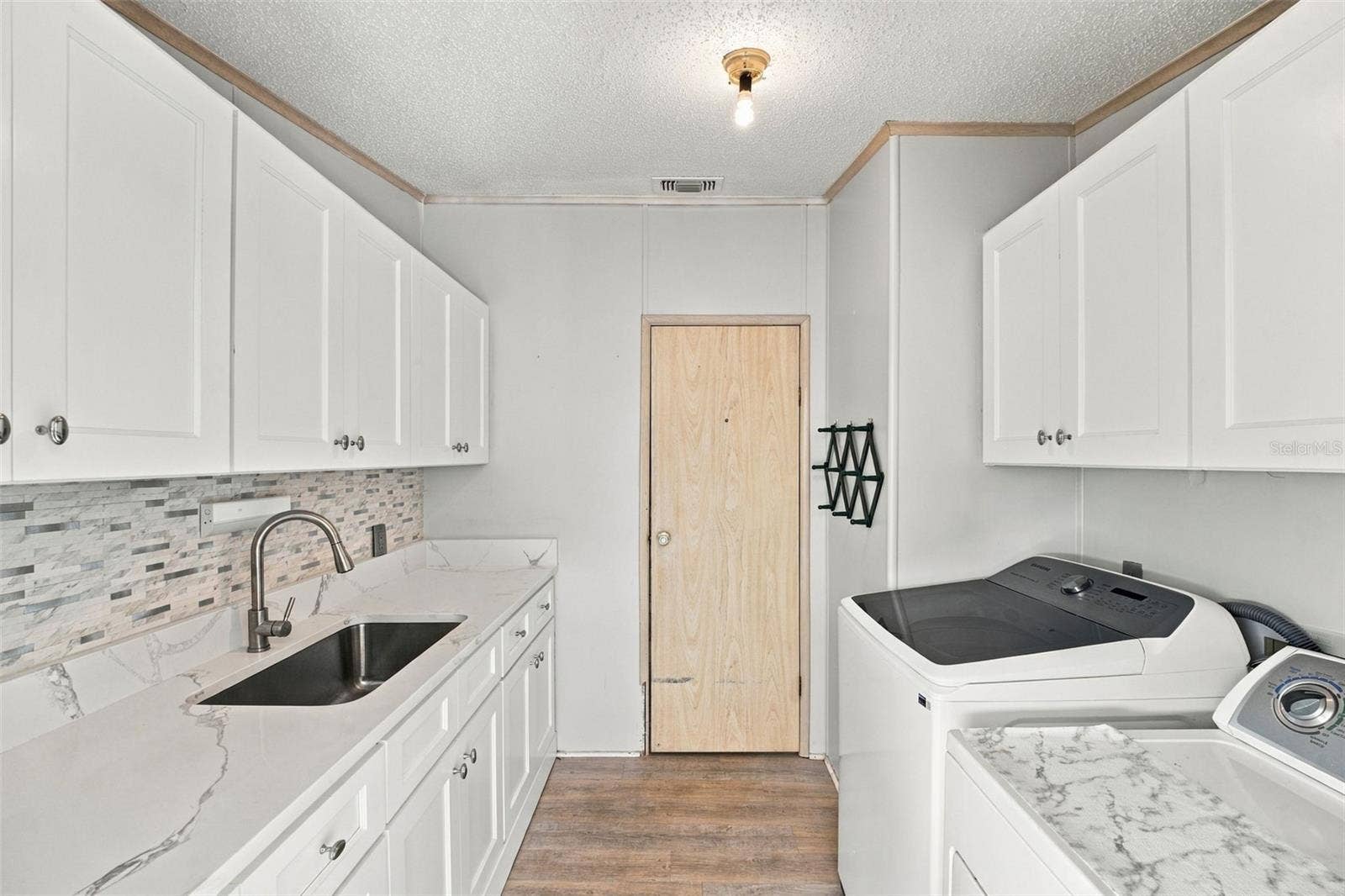 4863 FOXWOOD BOULEVARD, Lakeland, FL 33810 Entrance from Carport