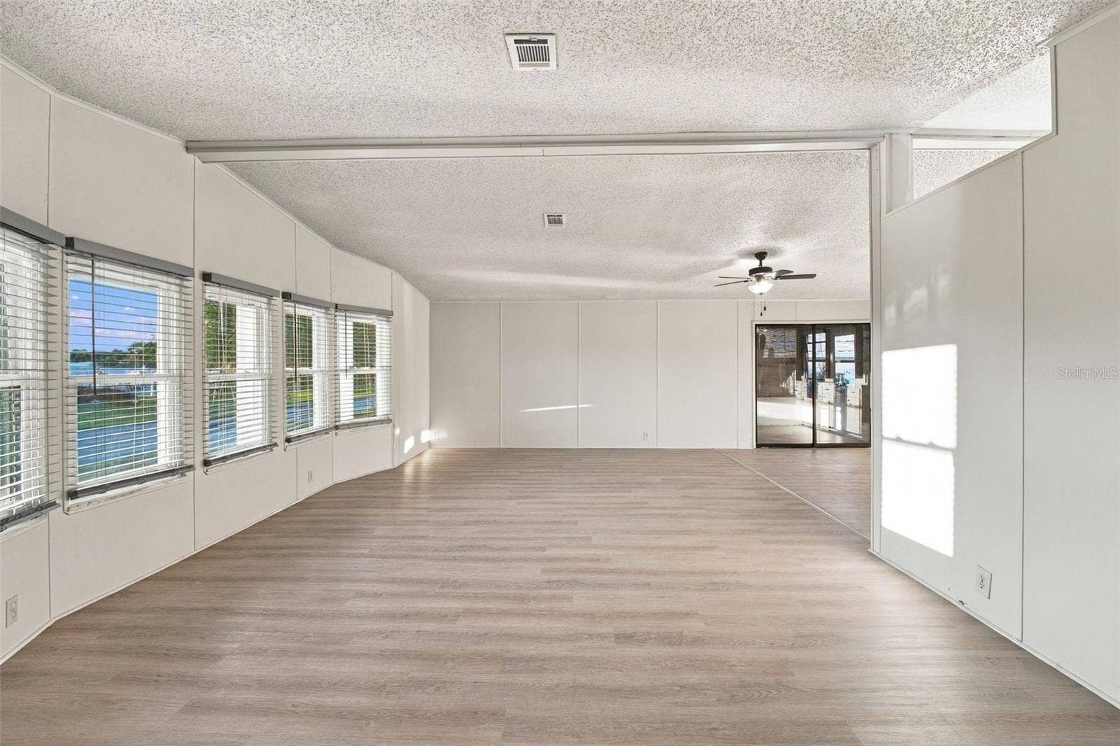 4863 FOXWOOD BOULEVARD, Lakeland, FL 33810 4863 FOXWOOD BOULEVARD, Lakeland, FL 33810