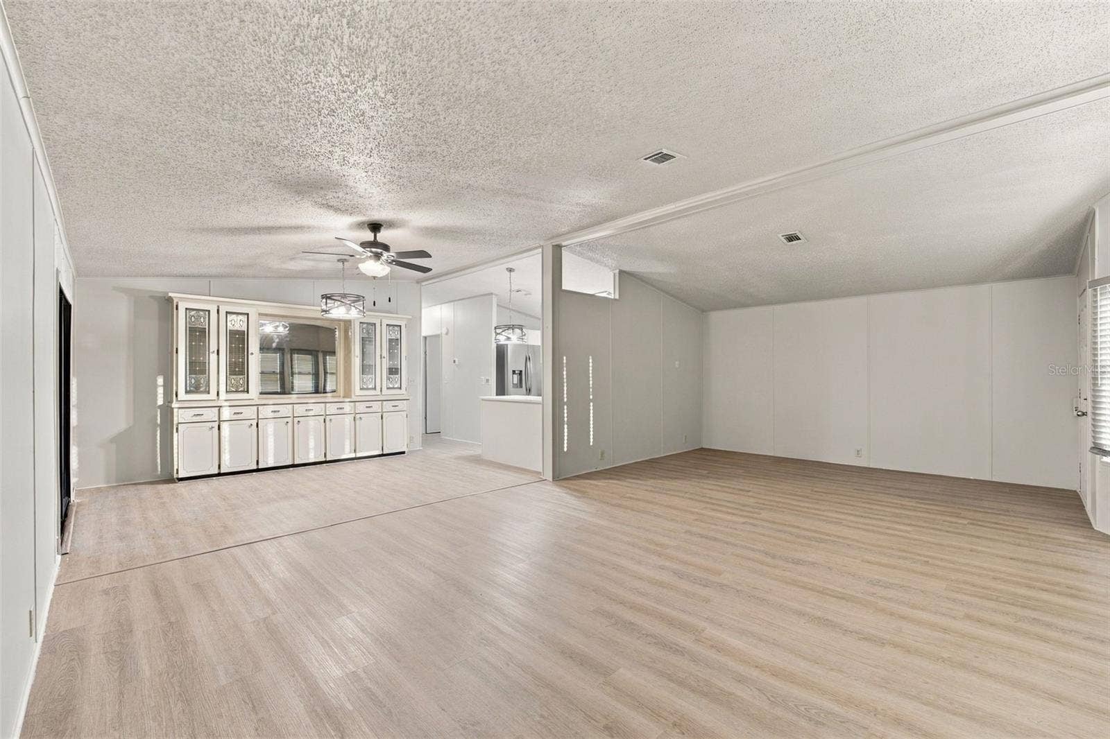 4863 FOXWOOD BOULEVARD, Lakeland, FL 33810 4863 FOXWOOD BOULEVARD, Lakeland, FL 33810