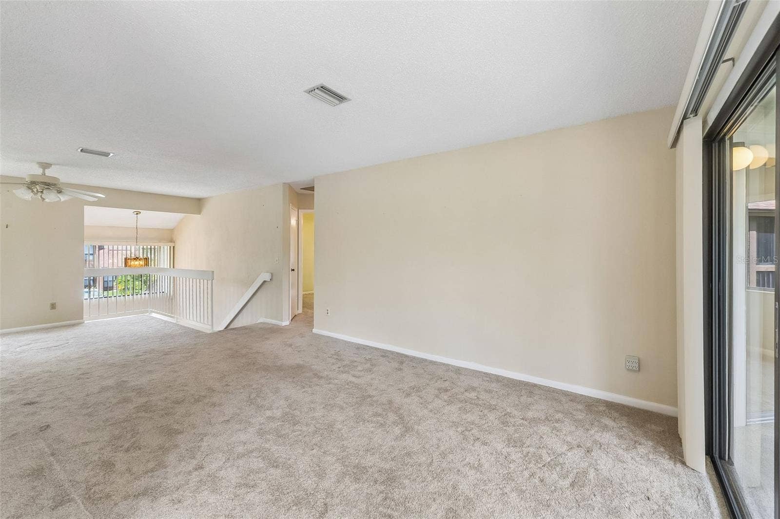 2 SALISBURY COURT, Palm Coast, FL 32137 Living Room