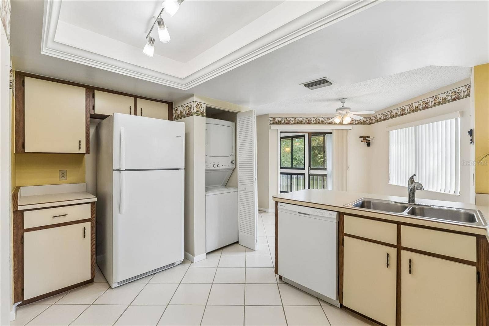 2 SALISBURY COURT, Palm Coast, FL 32137 Kitchen New Appliances