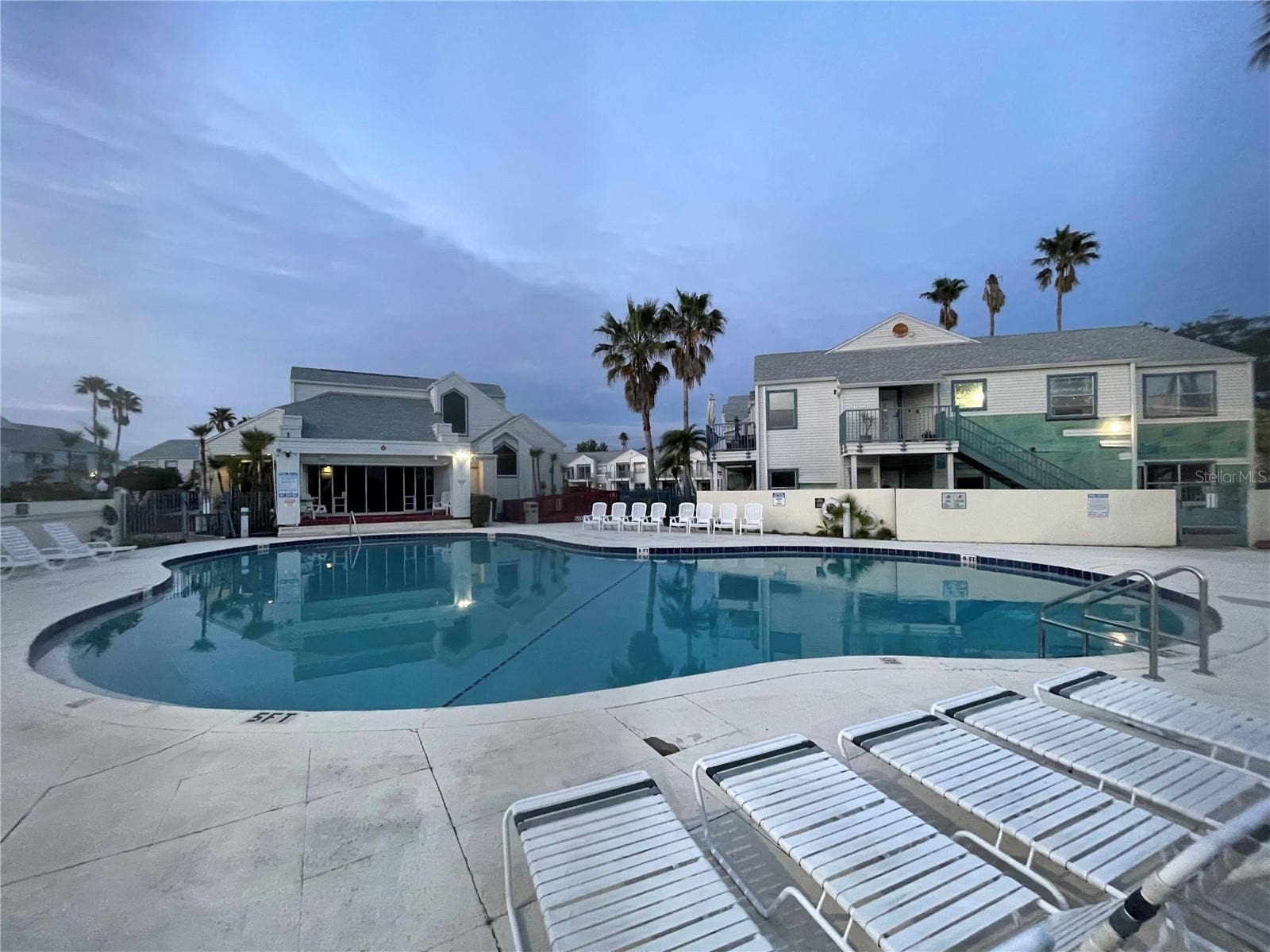2516 WOODGATE BOULEVARD, #205, Orlando, FL 32822 Pool