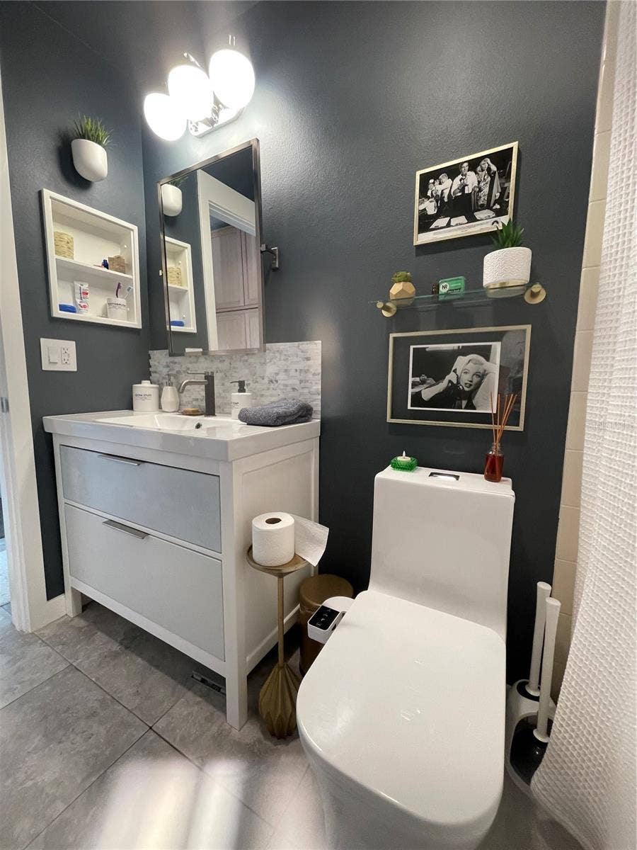 2516 WOODGATE BOULEVARD, #205, Orlando, FL 32822 2516 WOODGATE BOULEVARD, #205, Orlando, FL 32822