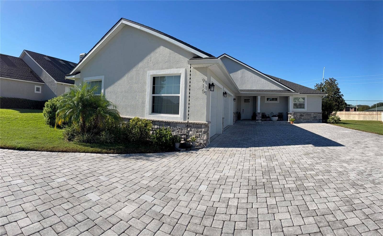 915 HART LAKE COURT, Winter Haven, FL 33884 Front exposure (Day)