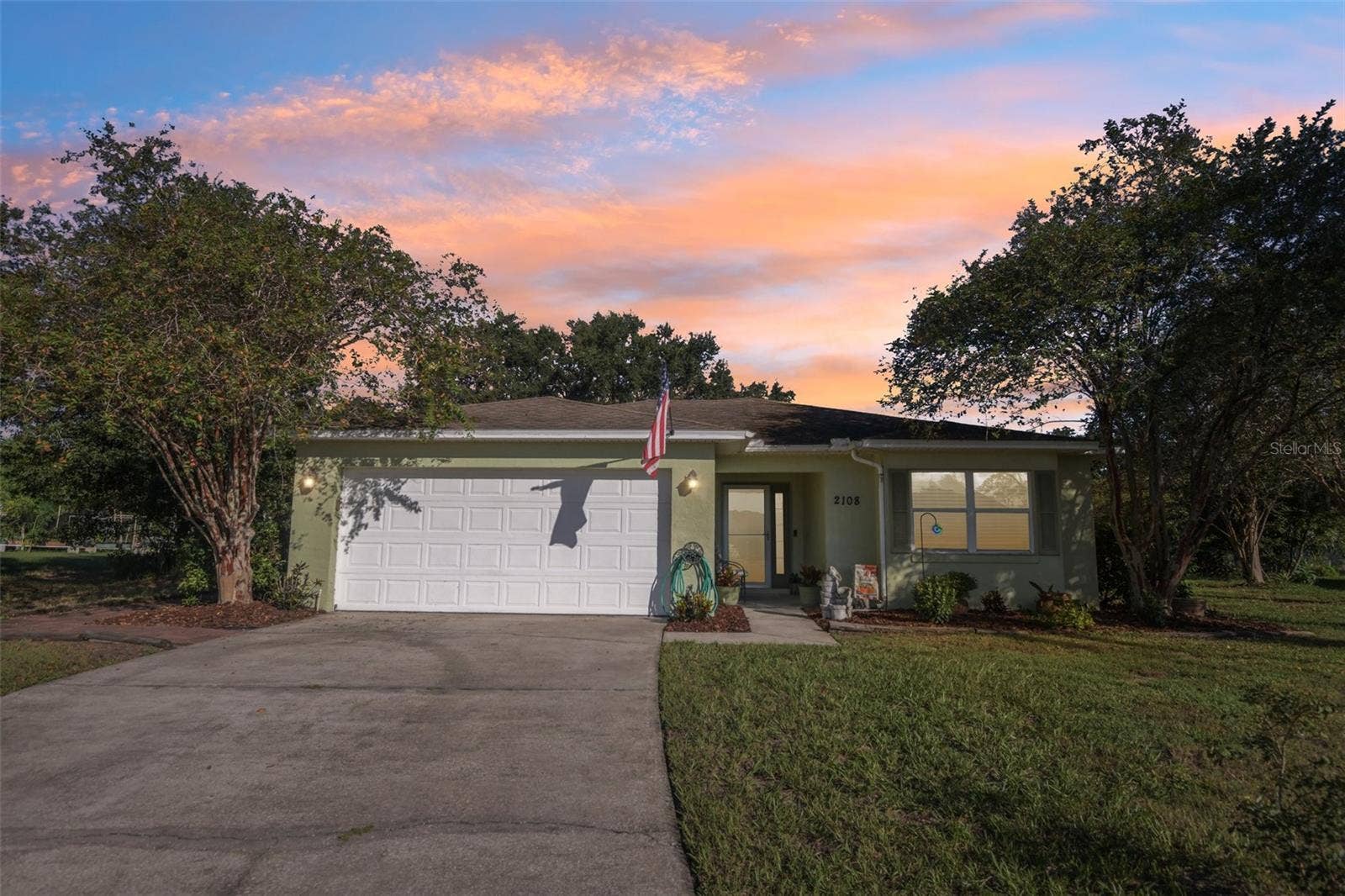 2108 GLEN HEIGHTS PLACE, Lakeland, FL 33813 2108 GLEN HEIGHTS PLACE, Lakeland, FL 33813