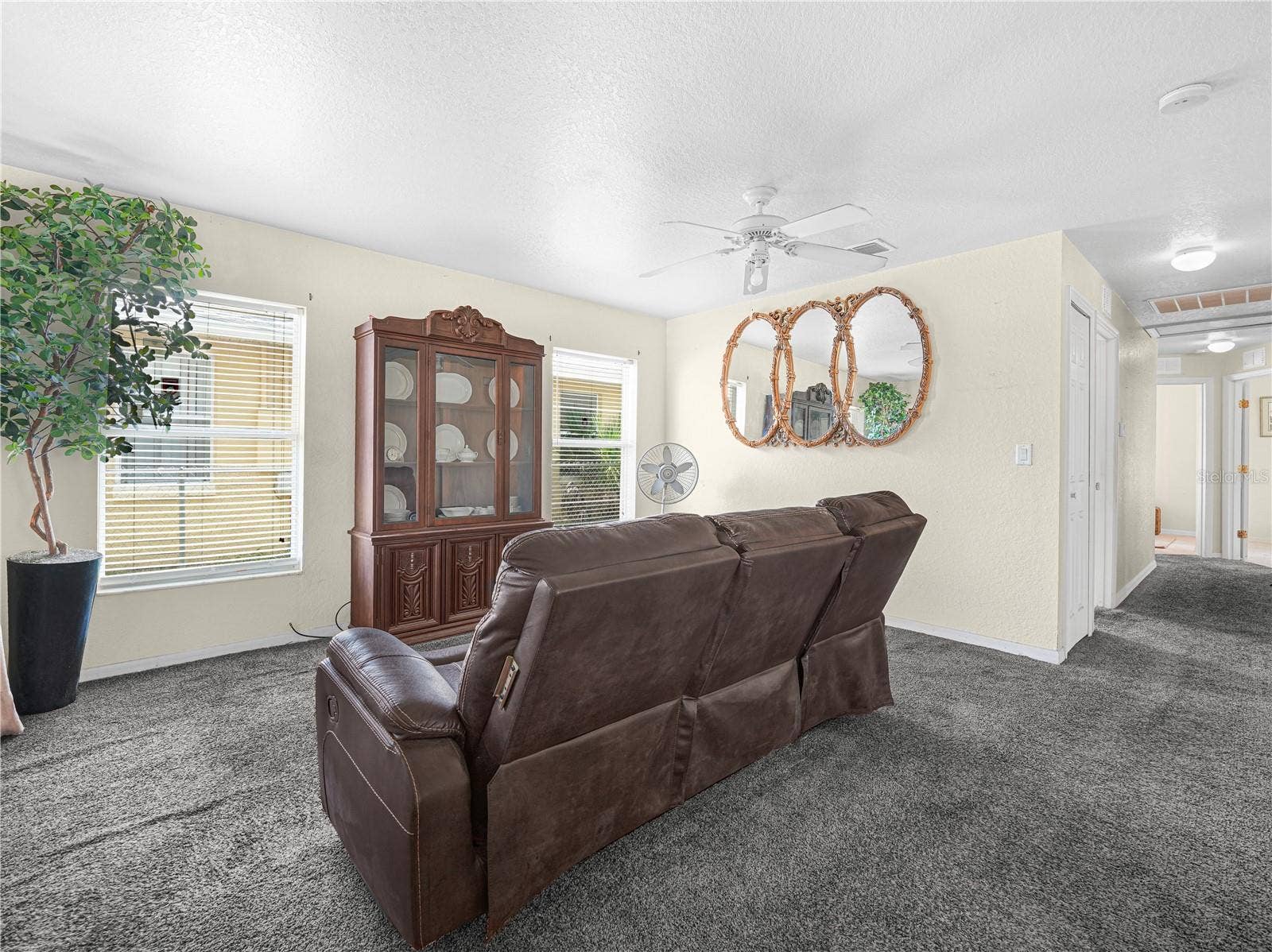 215 DORSETT AVENUE, Lake Wales, FL 33853