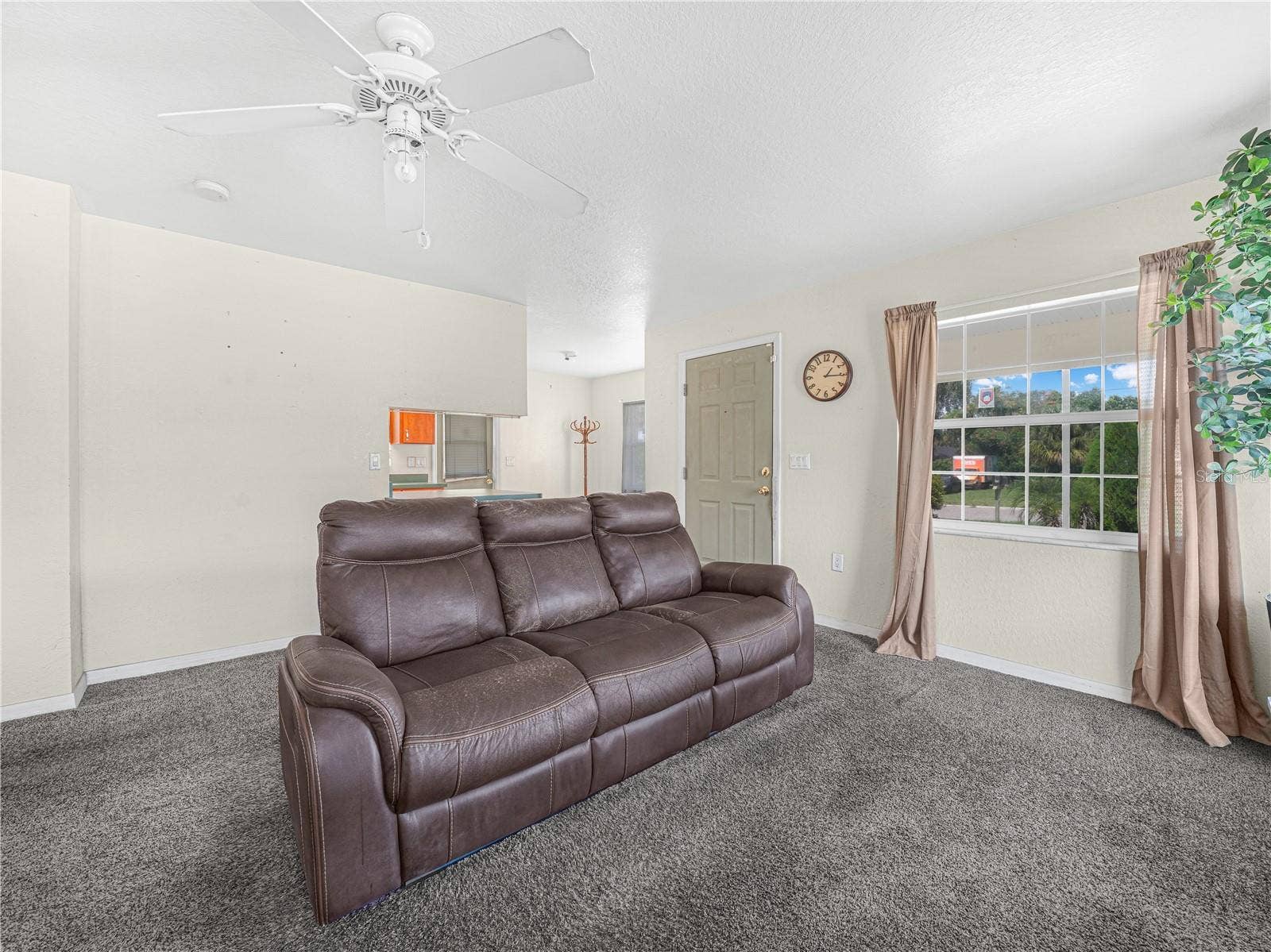 215 DORSETT AVENUE, Lake Wales, FL 33853