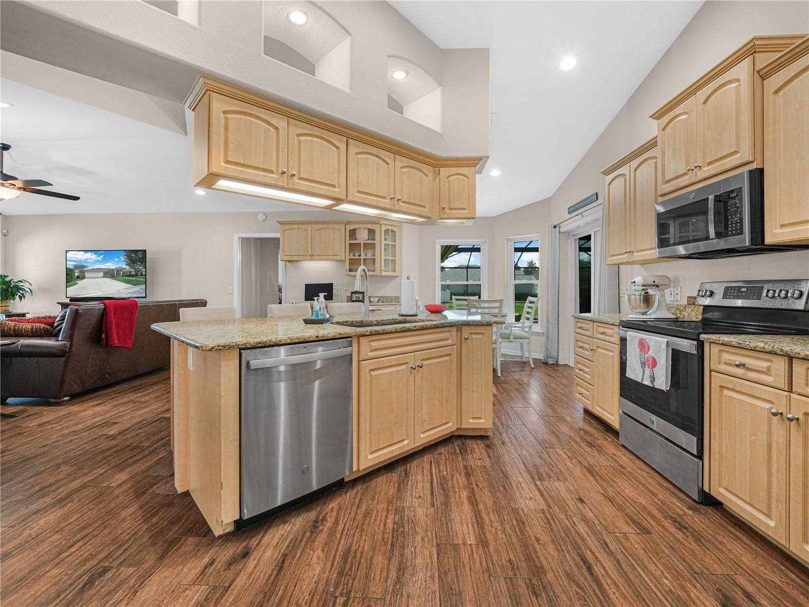 5868 HIGH RIDGE LOOP, Lakeland, FL 33812 Another view of kitchen