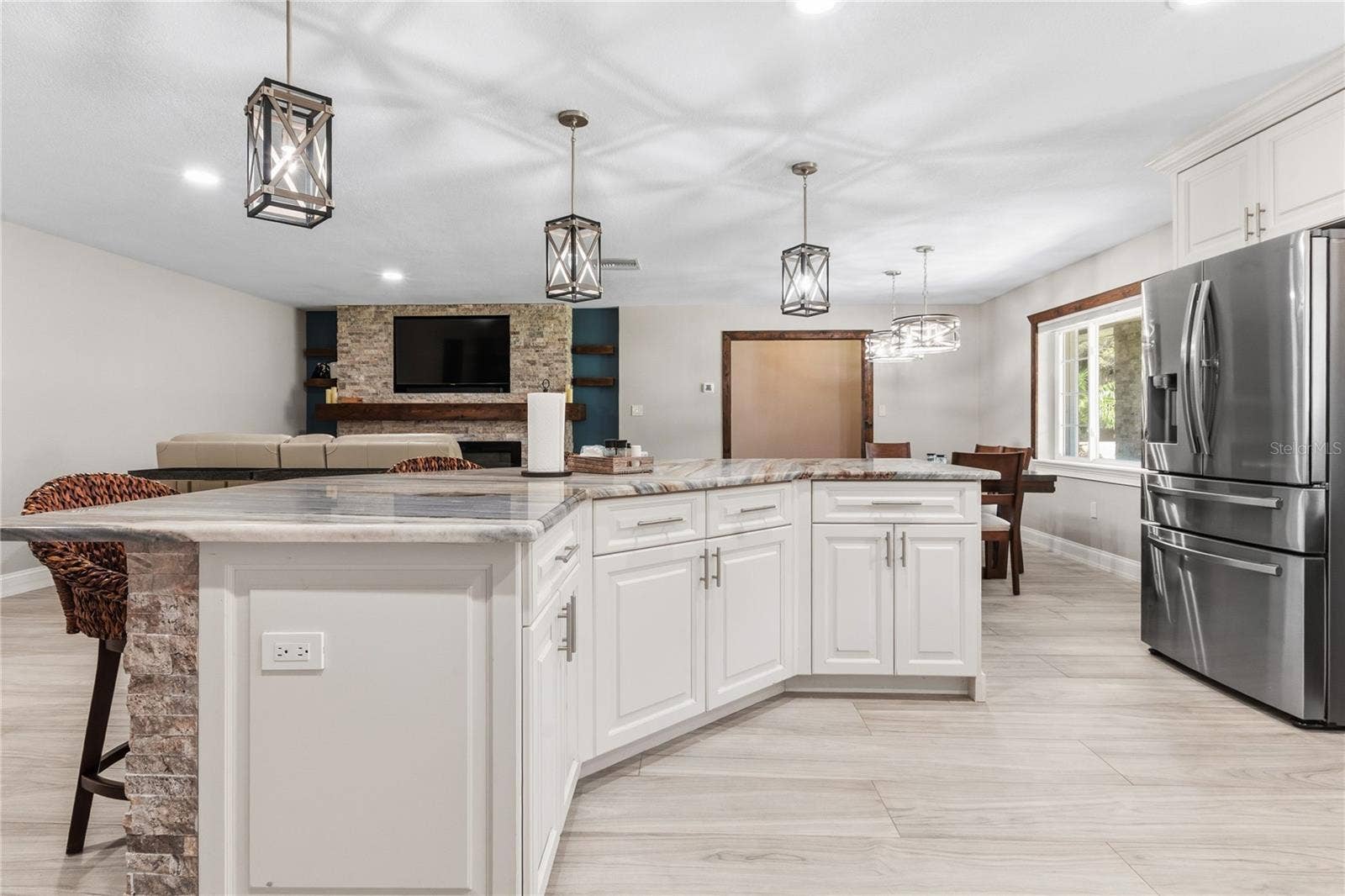 1010 EDGEWATER DRIVE, Winter Haven, FL 33884 1010 EDGEWATER DRIVE, Winter Haven, FL 33884