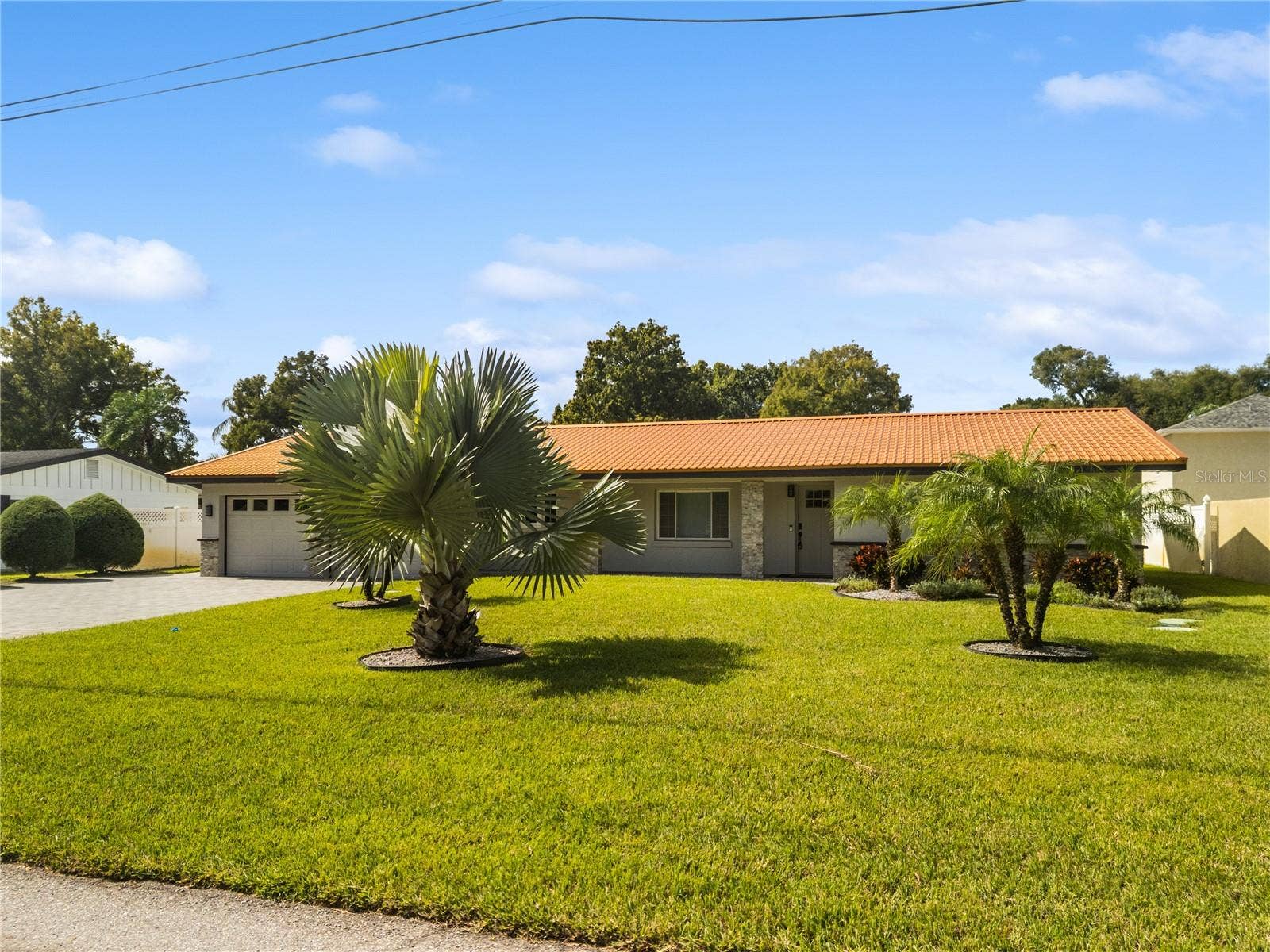 1010 EDGEWATER DRIVE, Winter Haven, FL 33884 1010 EDGEWATER DRIVE, Winter Haven, FL 33884