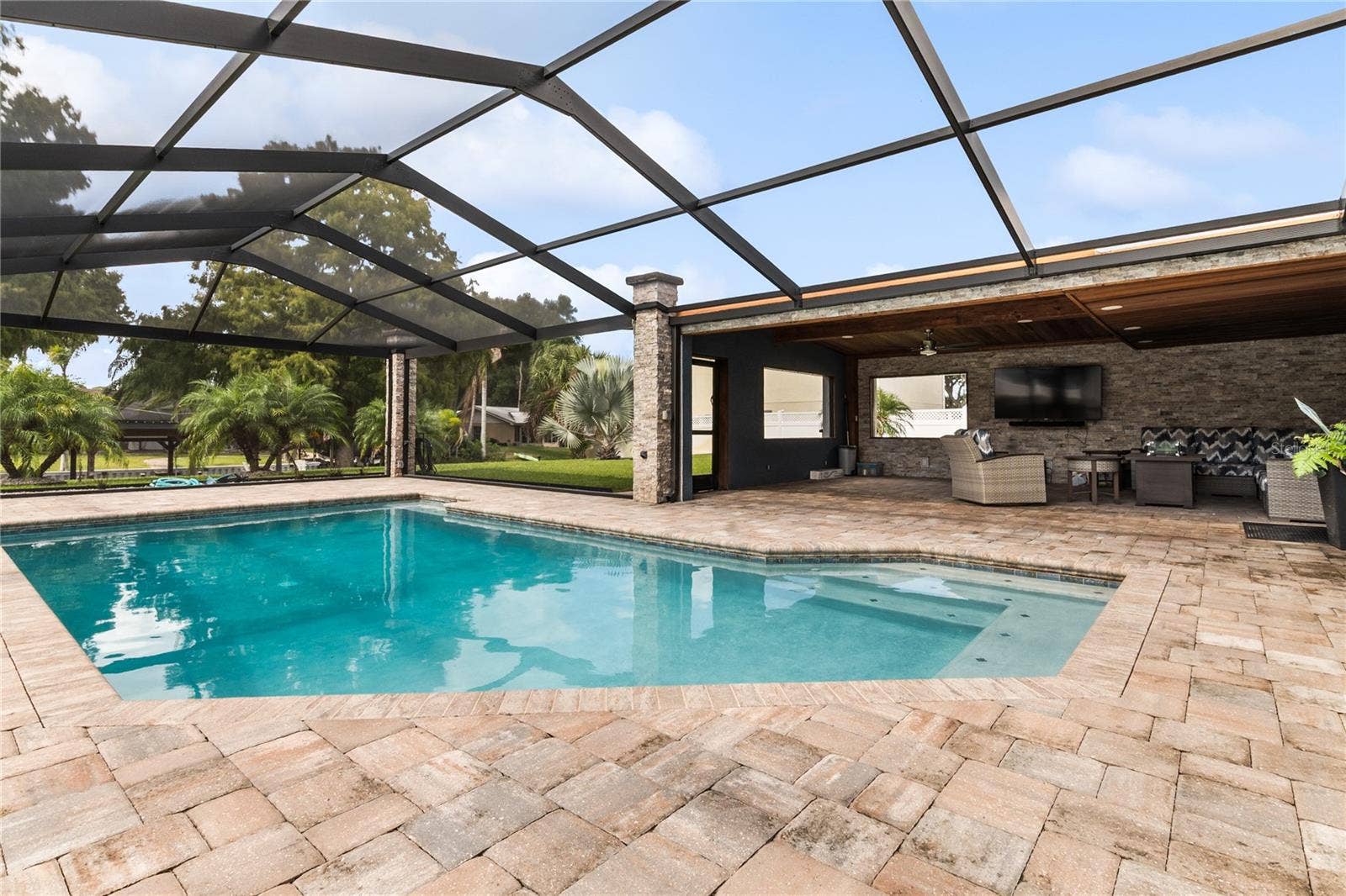 1010 EDGEWATER DRIVE, Winter Haven, FL 33884 1010 EDGEWATER DRIVE, Winter Haven, FL 33884