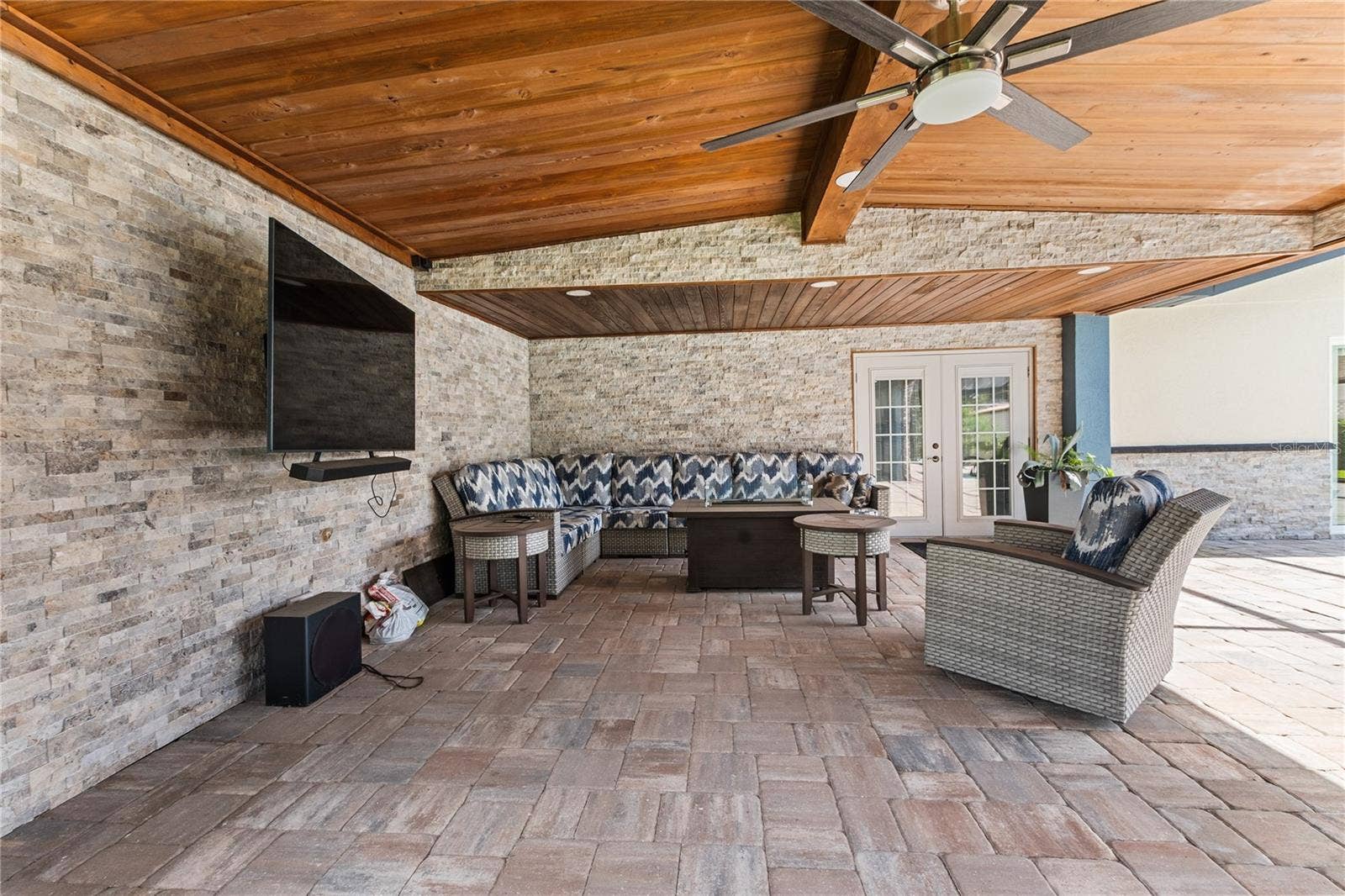 1010 EDGEWATER DRIVE, Winter Haven, FL 33884 1010 EDGEWATER DRIVE, Winter Haven, FL 33884