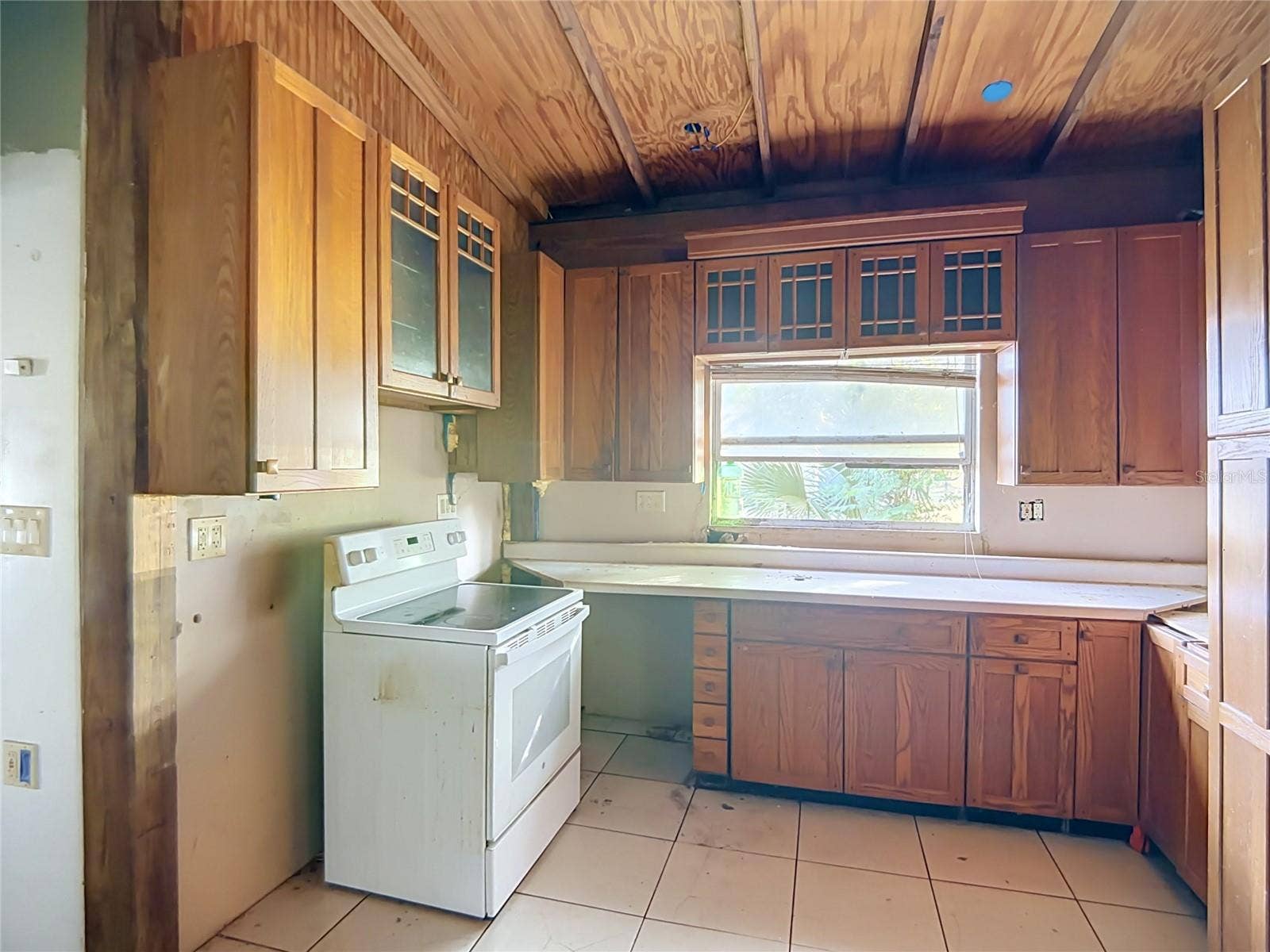 729 CREVASSE STREET, Lakeland, FL 33805 729 CREVASSE STREET, Lakeland, FL 33805
