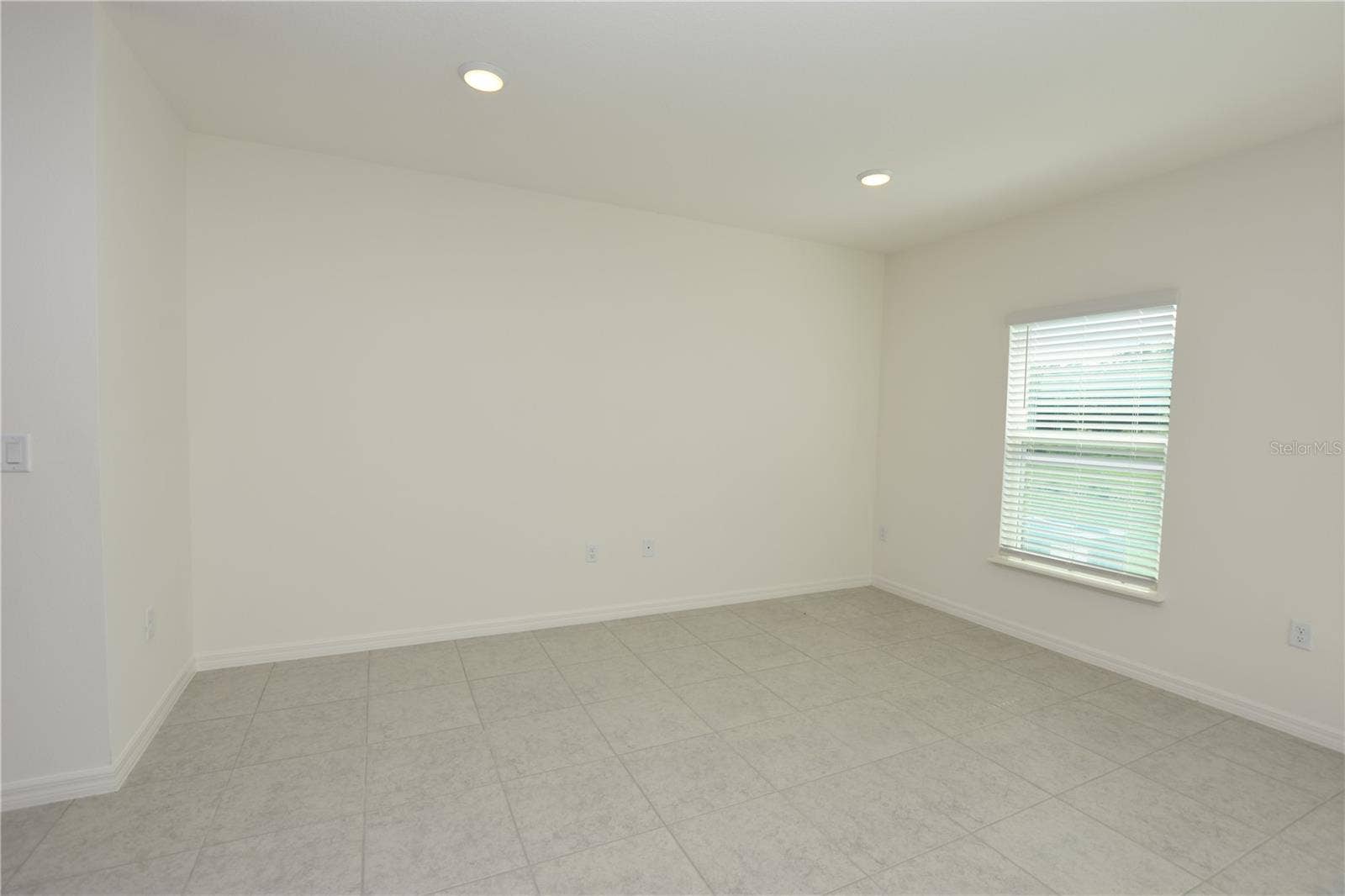 3913 ACADEMIA AVENUE, Lakeland, FL 33803 3913 ACADEMIA AVENUE, Lakeland, FL 33803