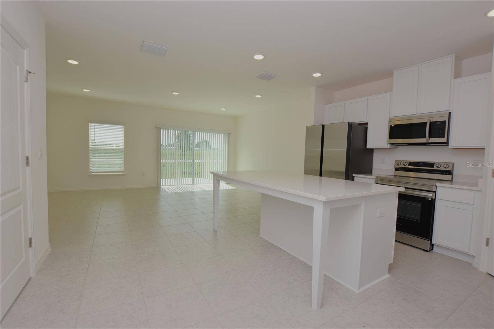 3913 ACADEMIA AVENUE, Lakeland, FL 33803 3913 ACADEMIA AVENUE, Lakeland, FL 33803