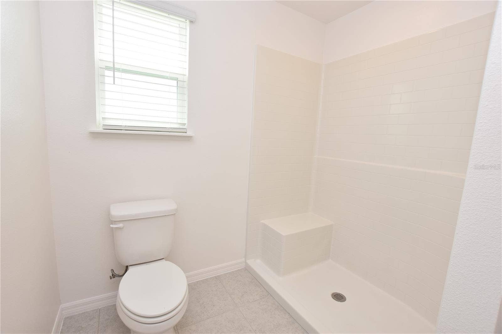 3913 ACADEMIA AVENUE, Lakeland, FL 33803 3913 ACADEMIA AVENUE, Lakeland, FL 33803