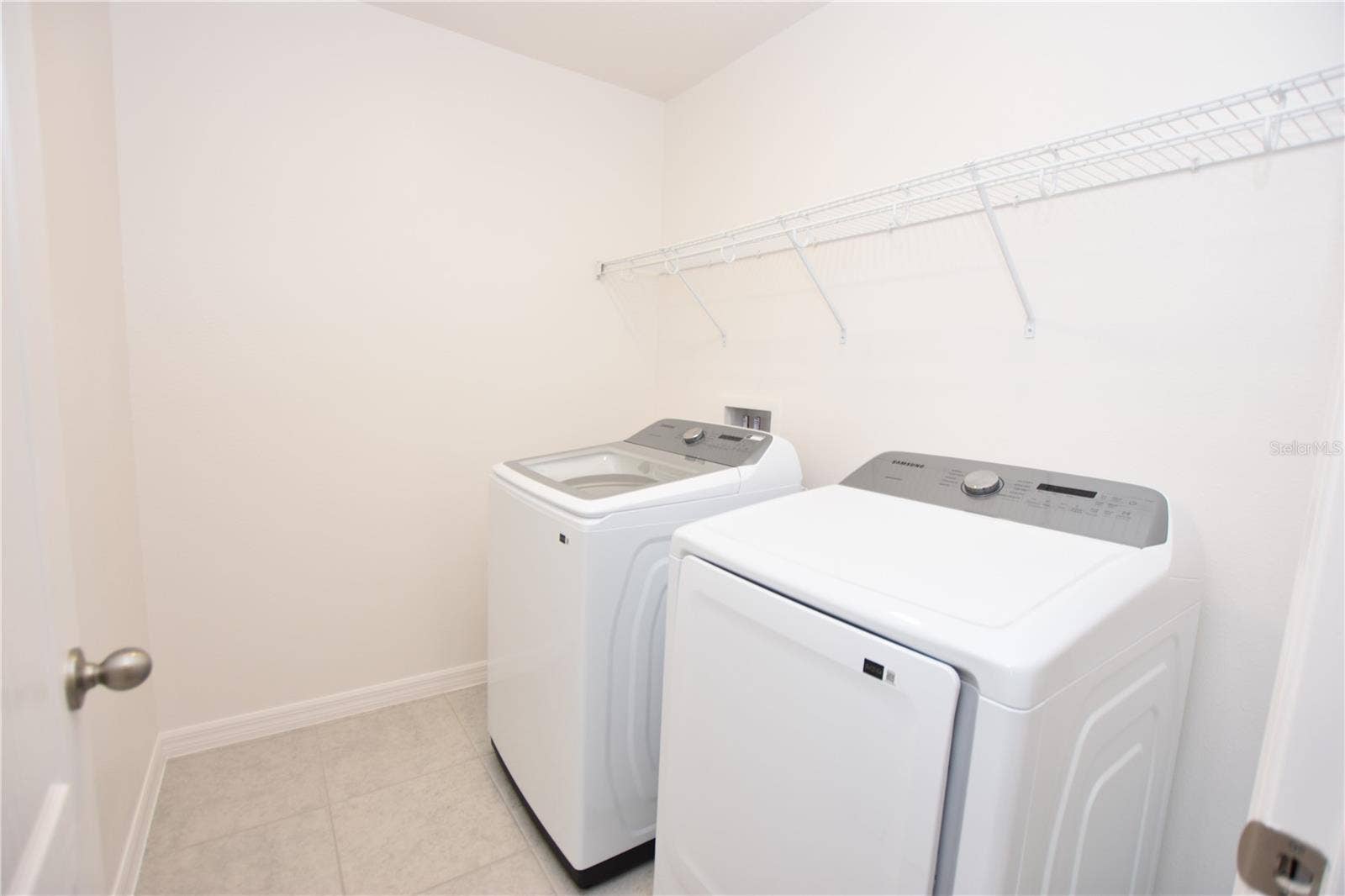 3913 ACADEMIA AVENUE, Lakeland, FL 33803 3913 ACADEMIA AVENUE, Lakeland, FL 33803