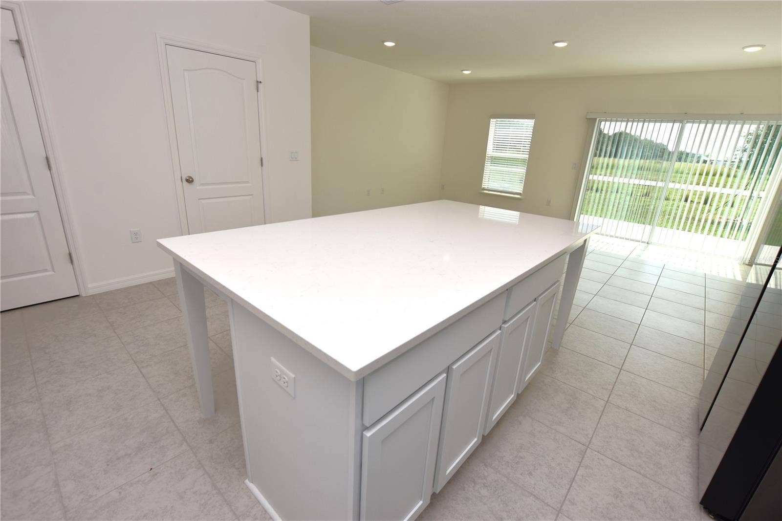 3913 ACADEMIA AVENUE, Lakeland, FL 33803 3913 ACADEMIA AVENUE, Lakeland, FL 33803
