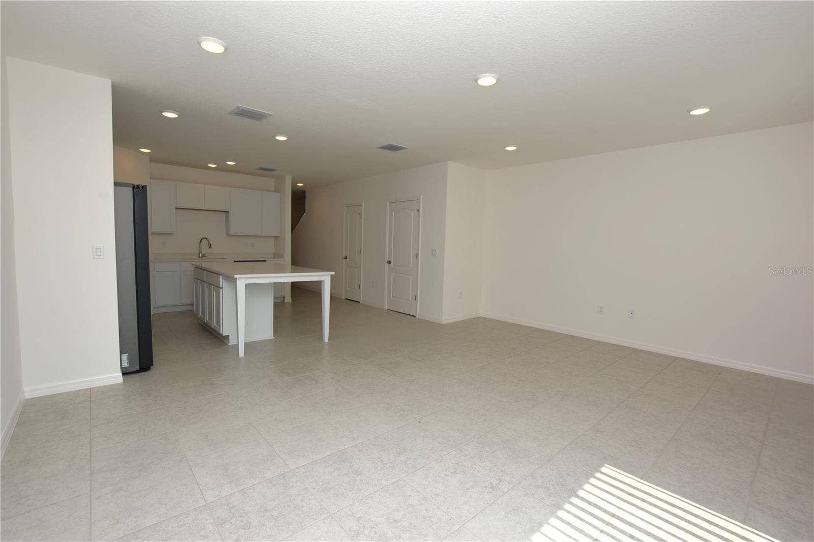 3913 ACADEMIA AVENUE, Lakeland, FL 33803 3913 ACADEMIA AVENUE, Lakeland, FL 33803